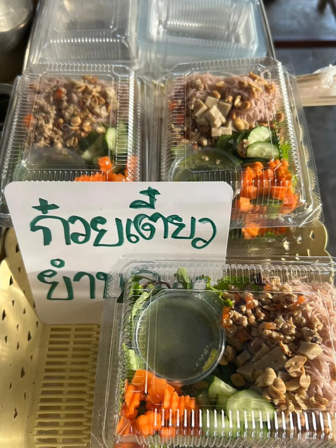 Food and drinks in Chiangmai HomeTeL