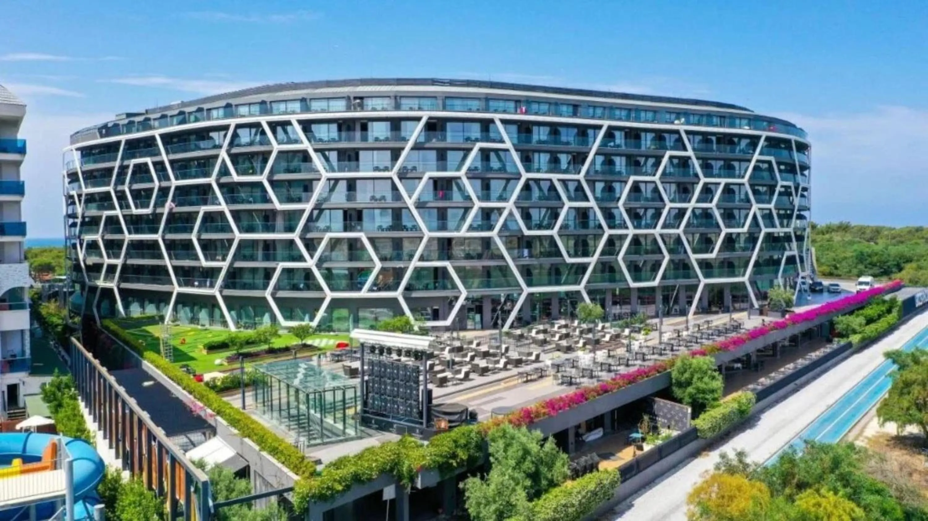 Property building in Bosphorus Sorgun Hotel - Ultra All Inclusive