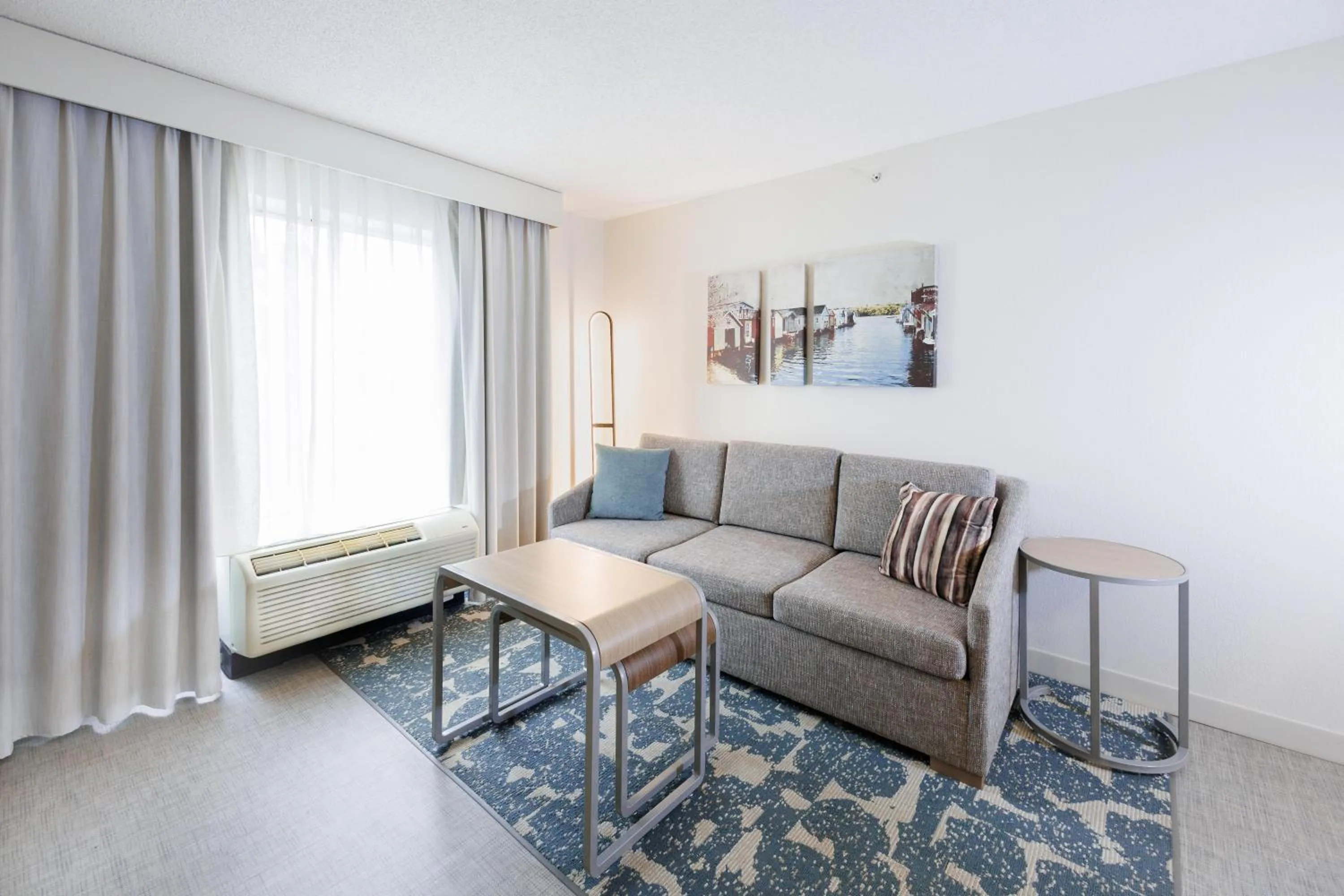 Living room in Homewood Suites by Hilton Rochester - Victor