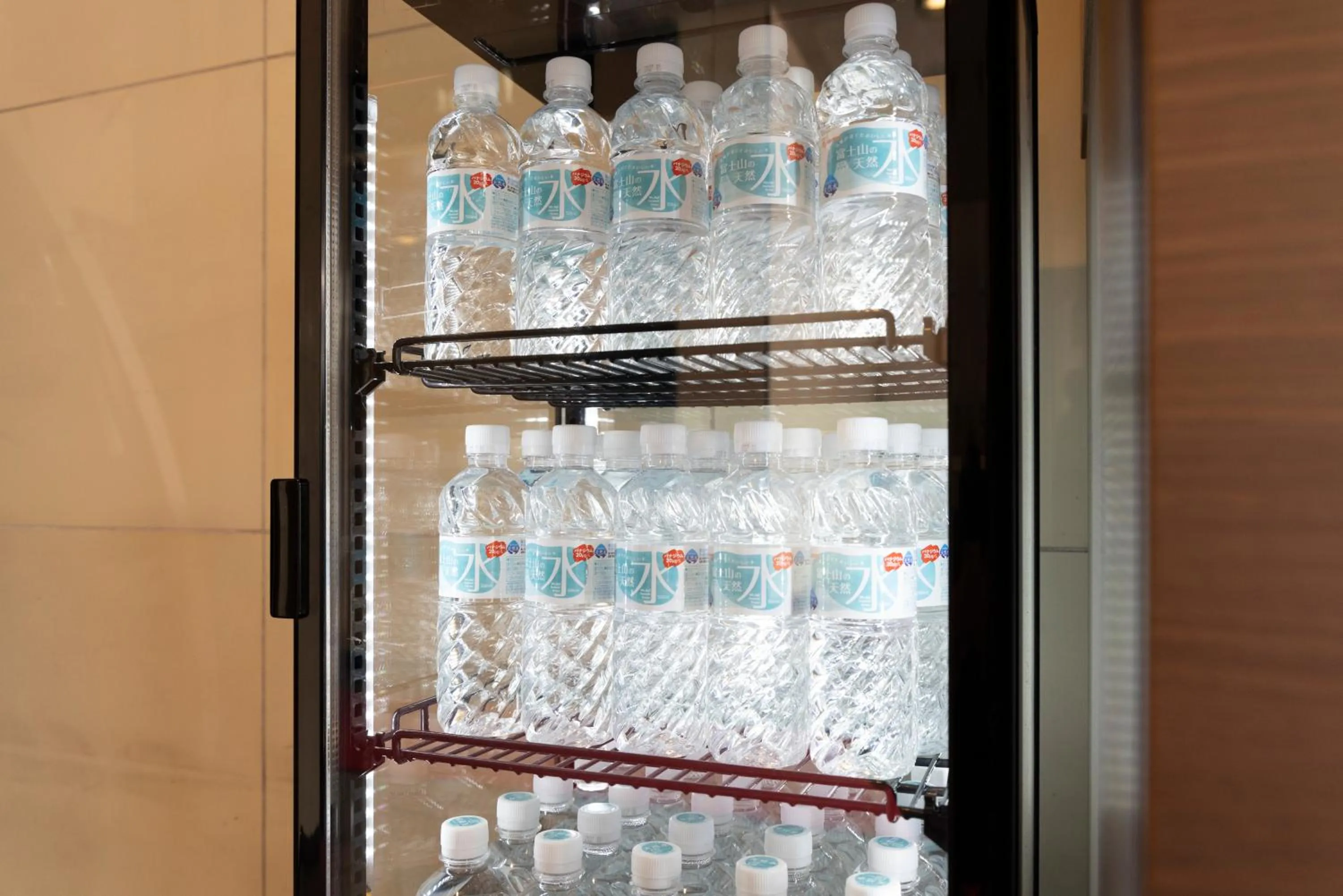 room service in Hotel Cerezo