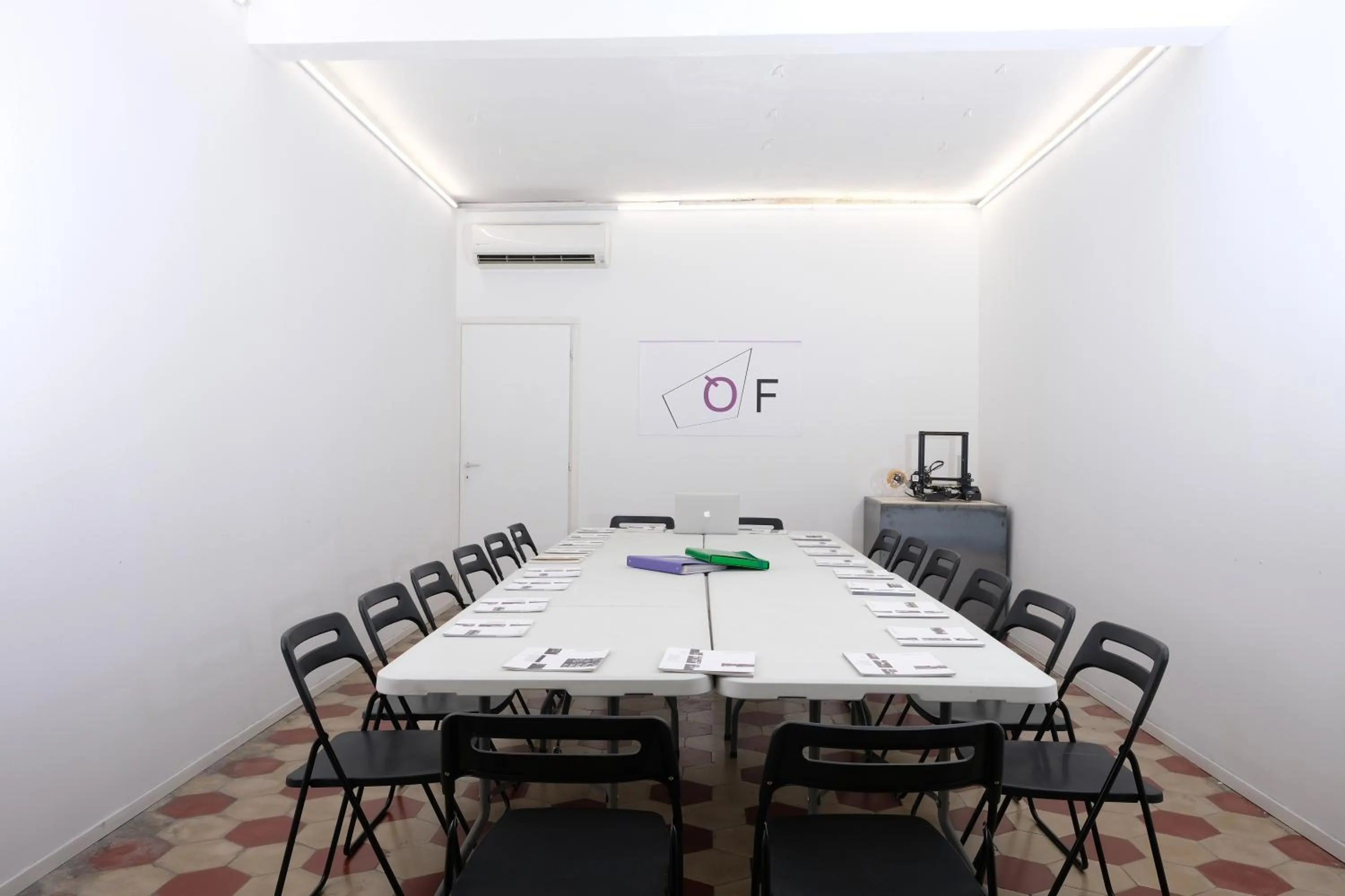 Seating area in Piano Tre