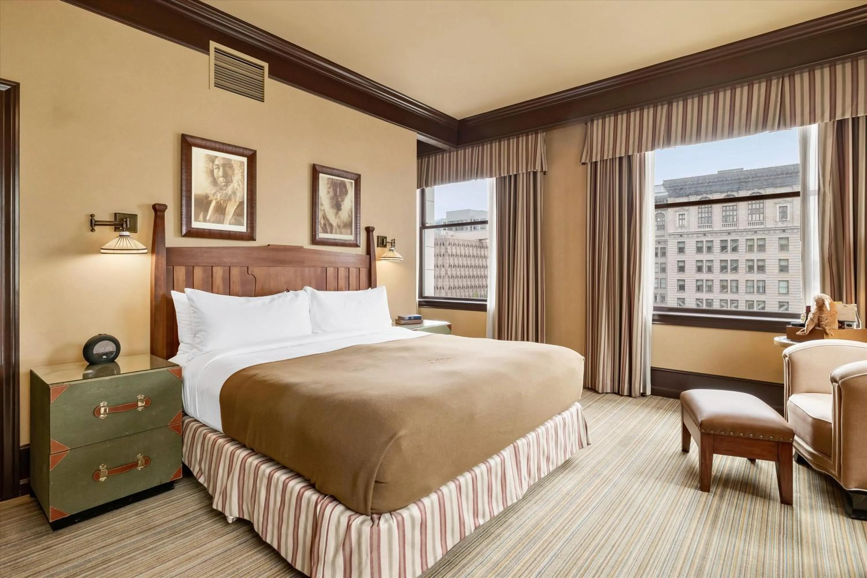 Bedroom, Bed in Arctic Club Hotel