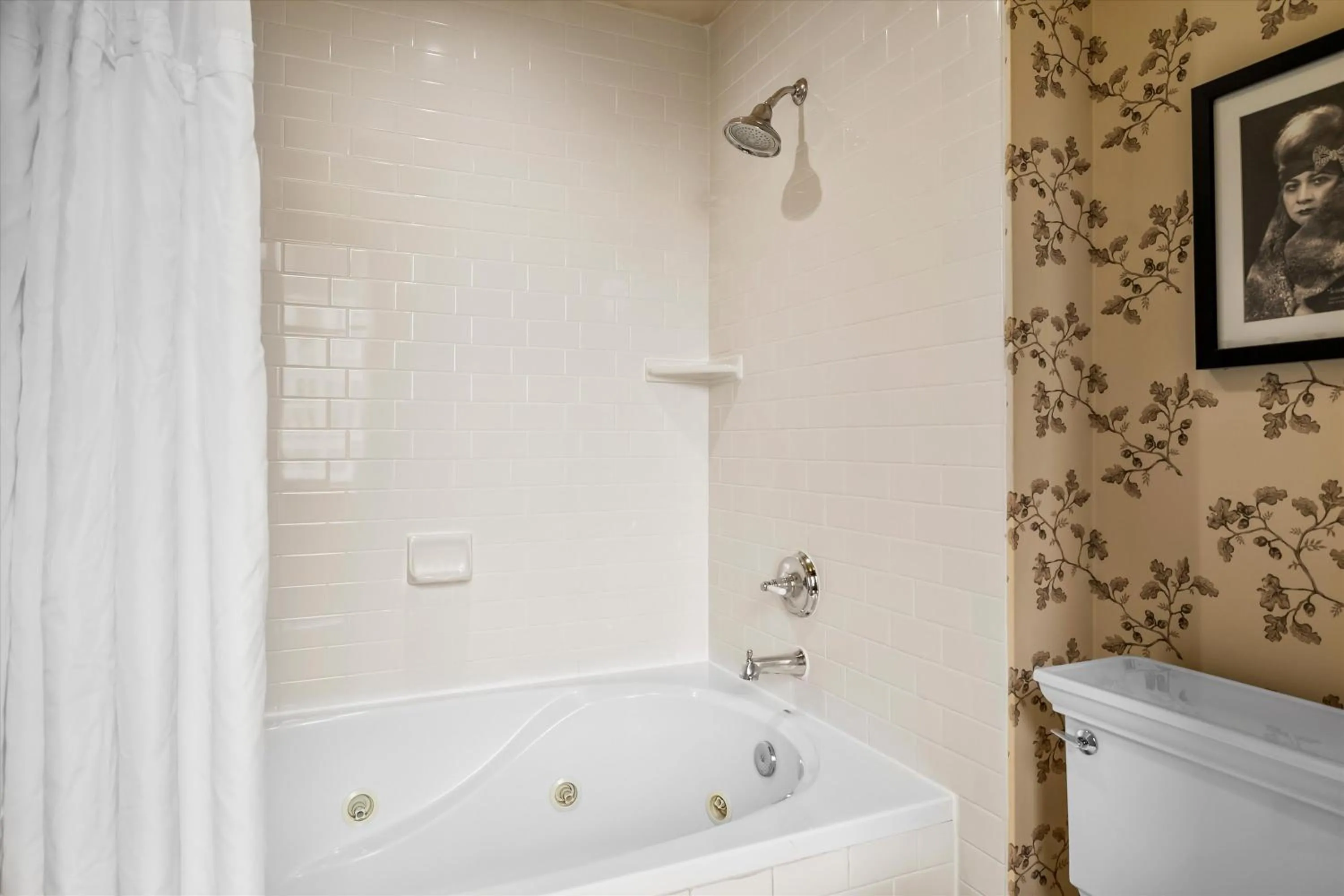 Bathroom in Arctic Club Hotel