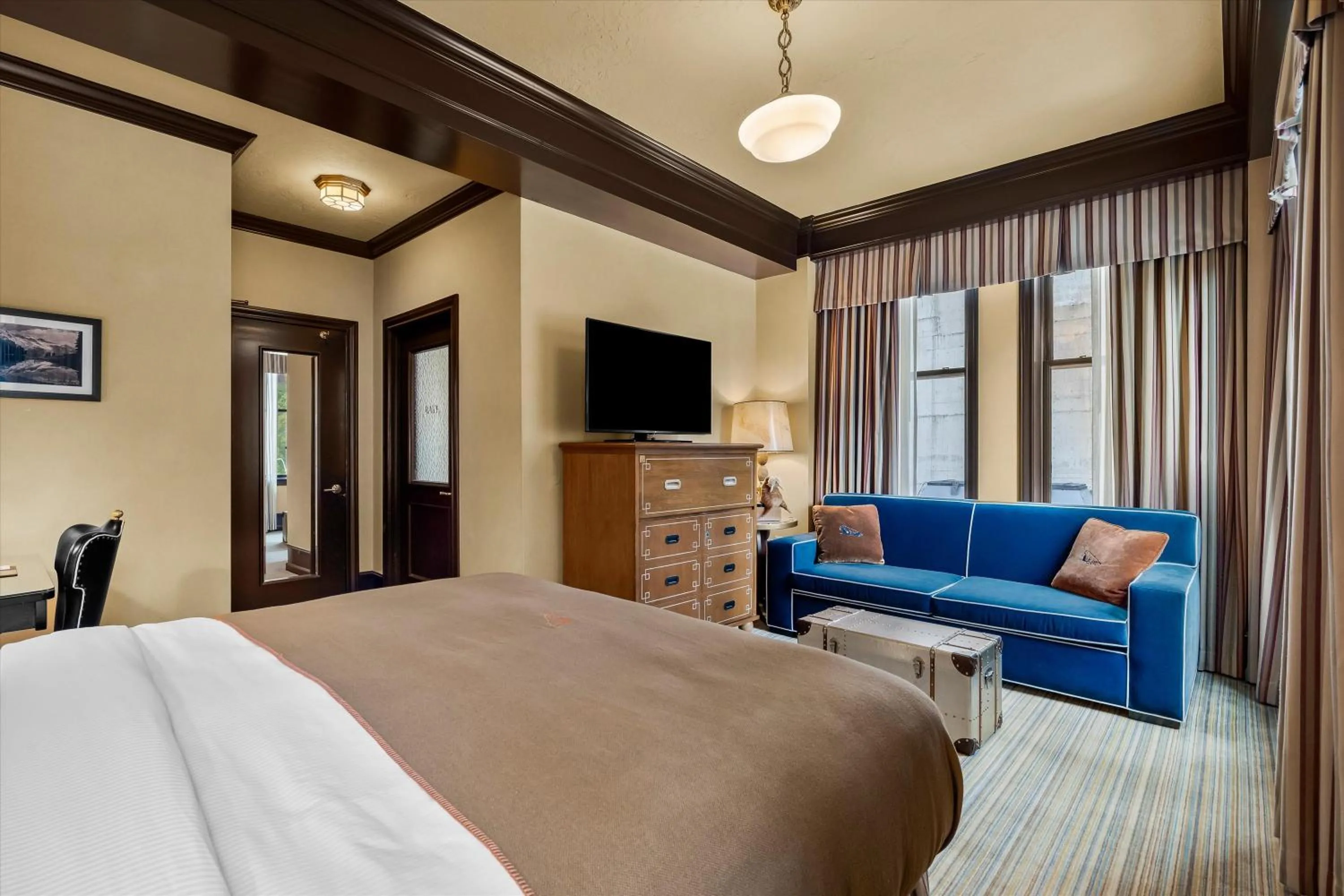 TV and multimedia, Bed in Arctic Club Hotel