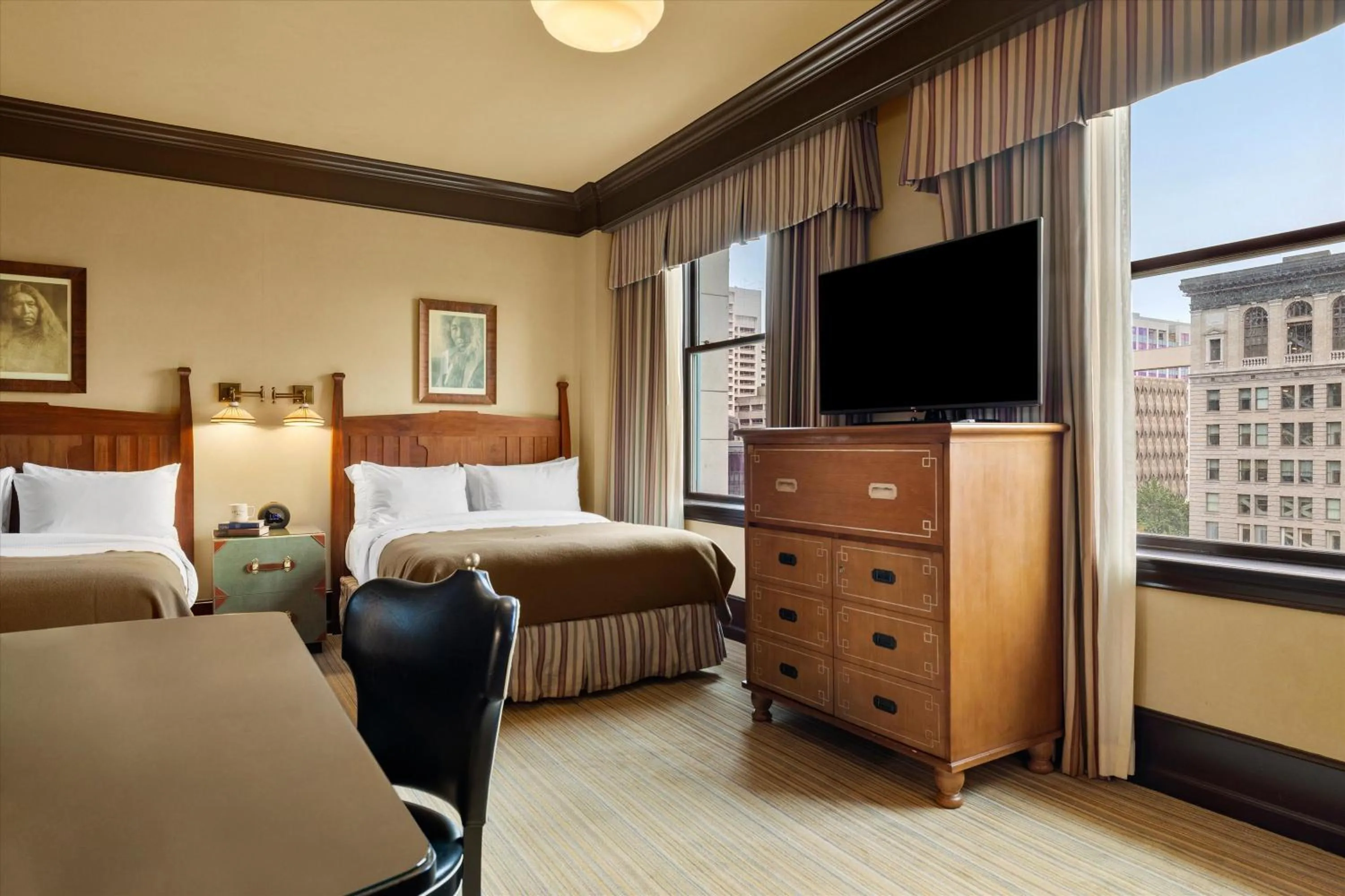 TV and multimedia, Bed in Arctic Club Hotel