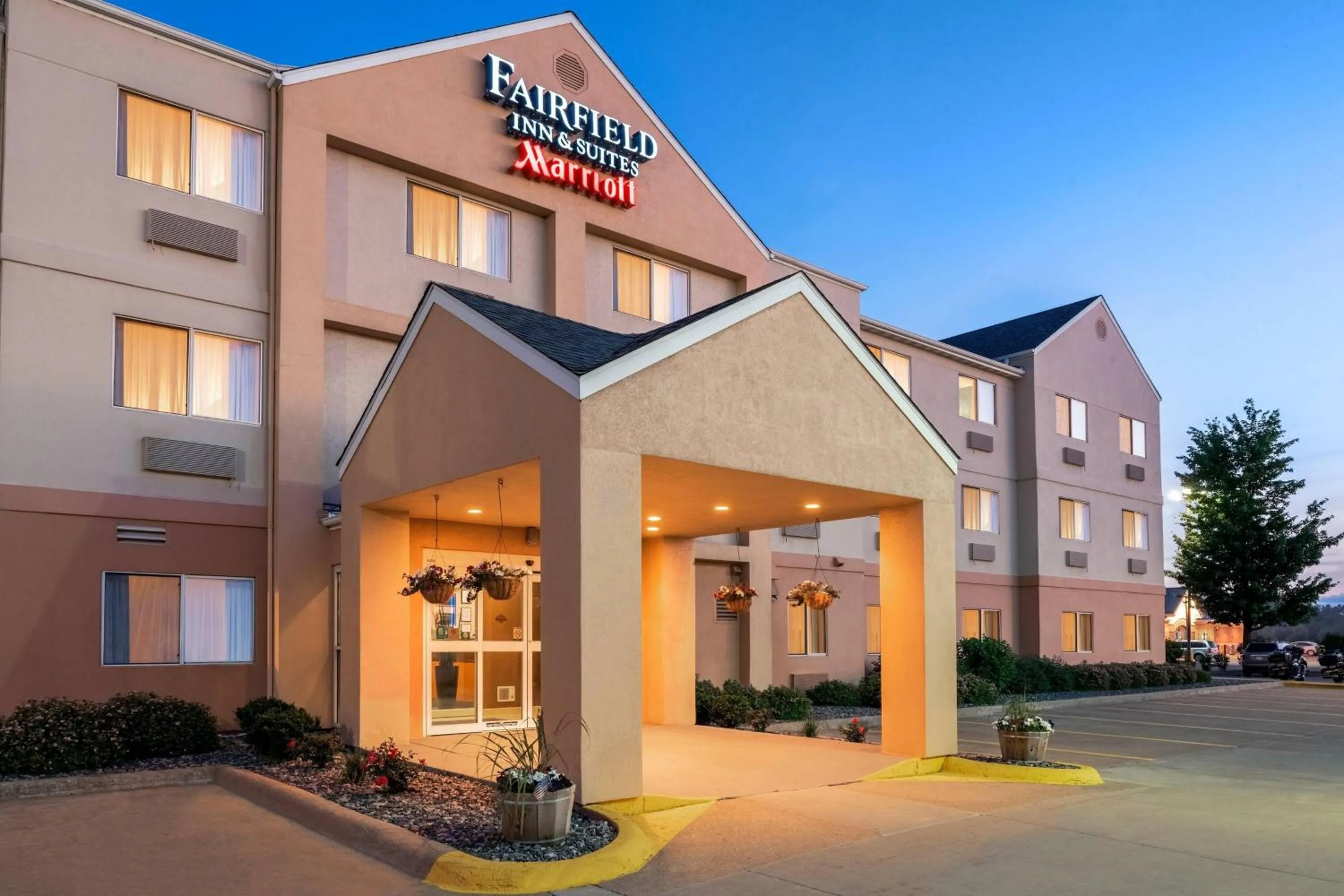 Property building in Fairfield Inn & Suites Stevens Point