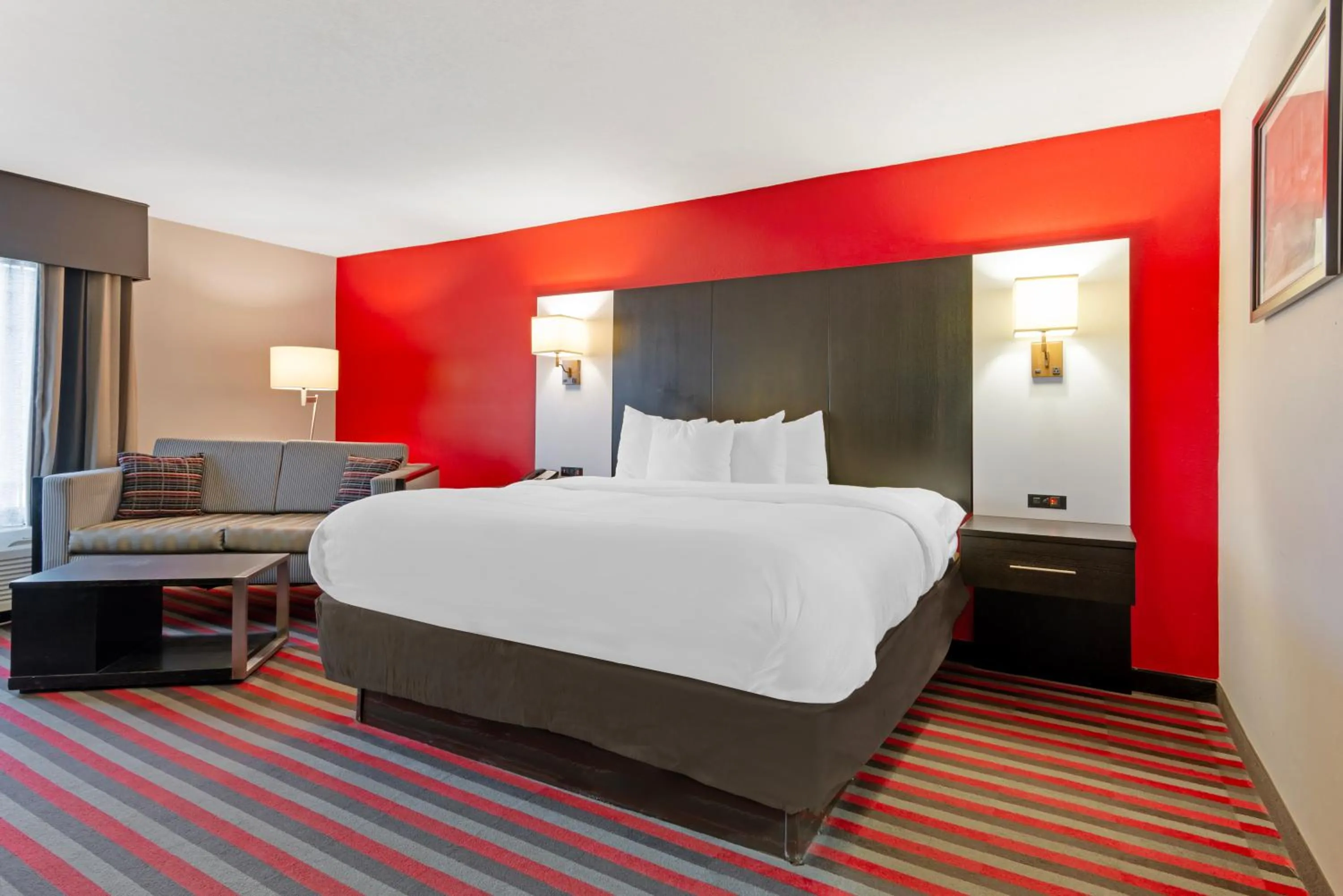 Bedroom, Bed in Comfort Inn & Suites Carrollton