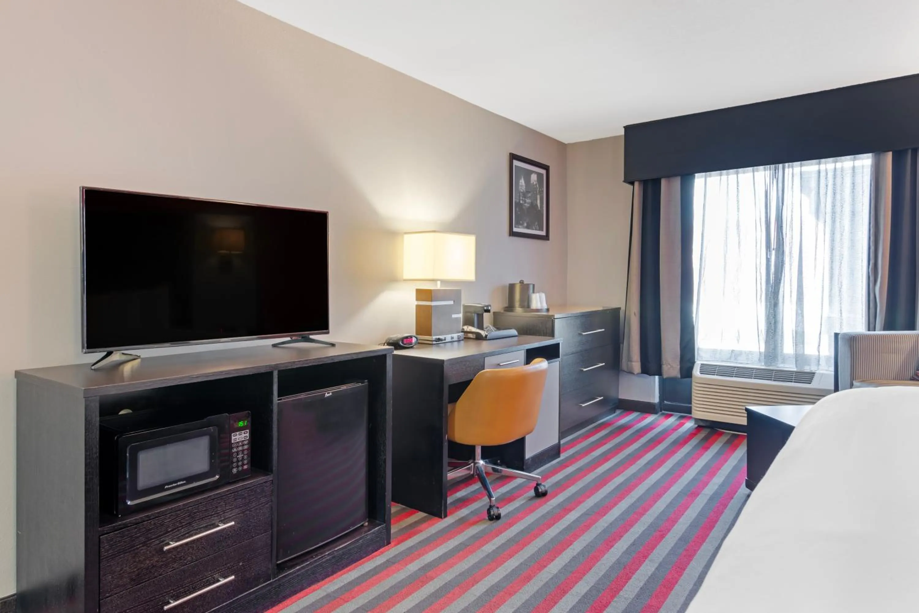 Bedroom, Bed in Comfort Inn & Suites Carrollton