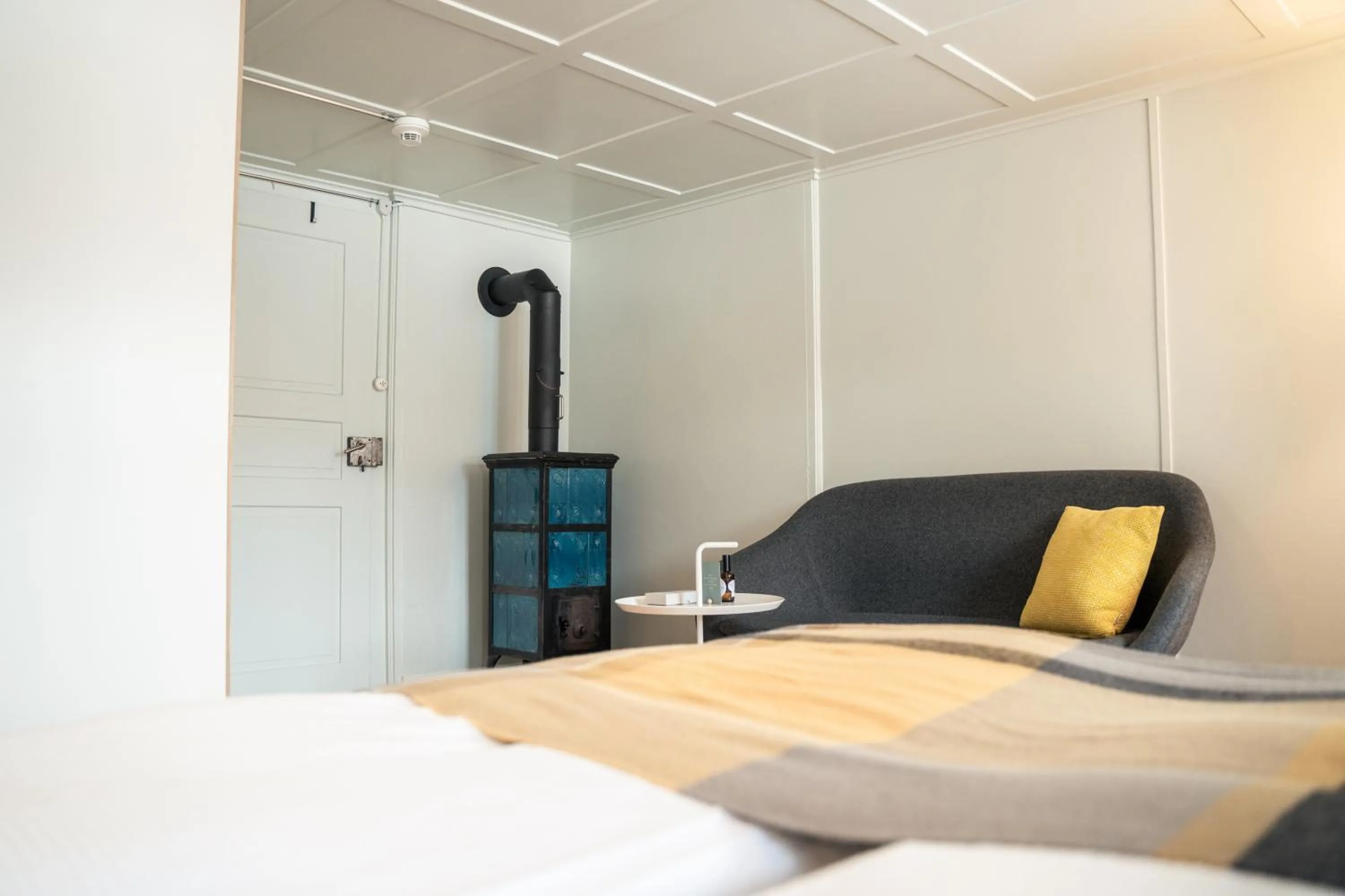 Bed in Lenk Lodge - Boutique & Design Hotel und Apartements