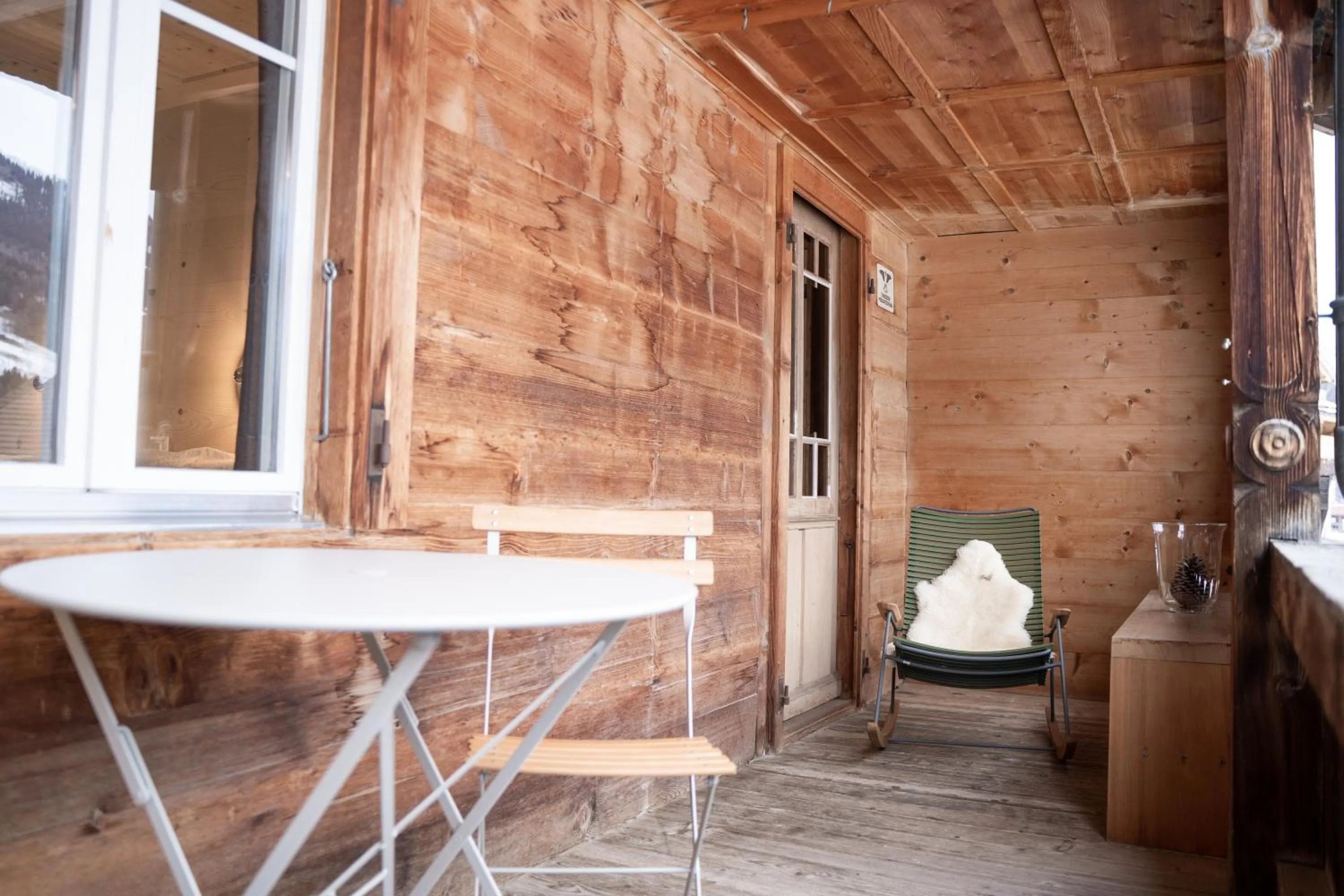 Bed in Lenk Lodge - Boutique & Design Hotel und Apartements