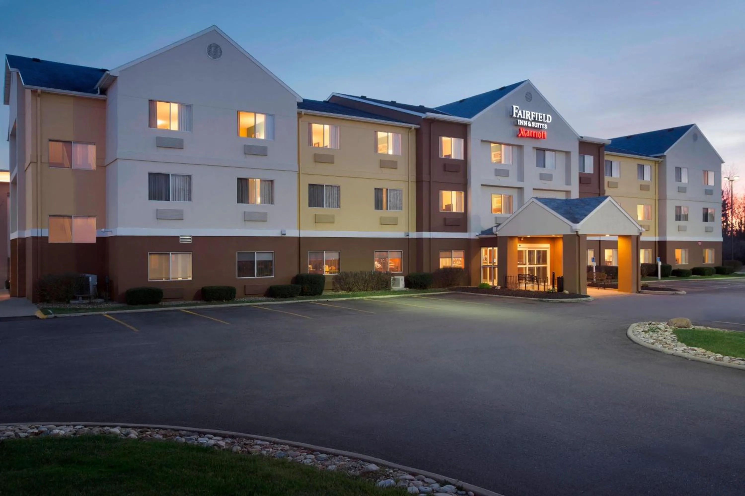 Property building in Fairfield Inn & Suites Mansfield Ontario
