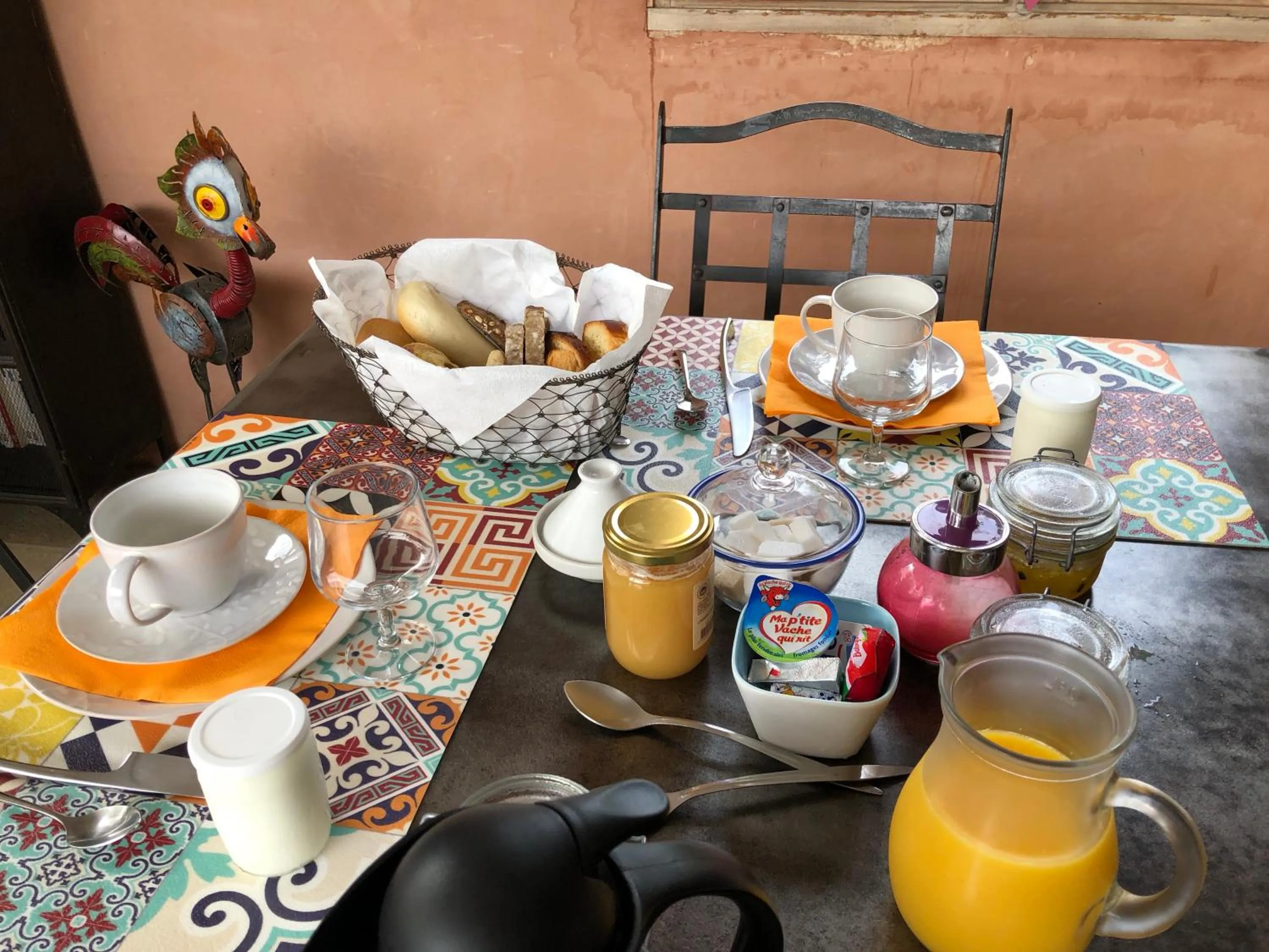 Continental breakfast in B&B La Badelle