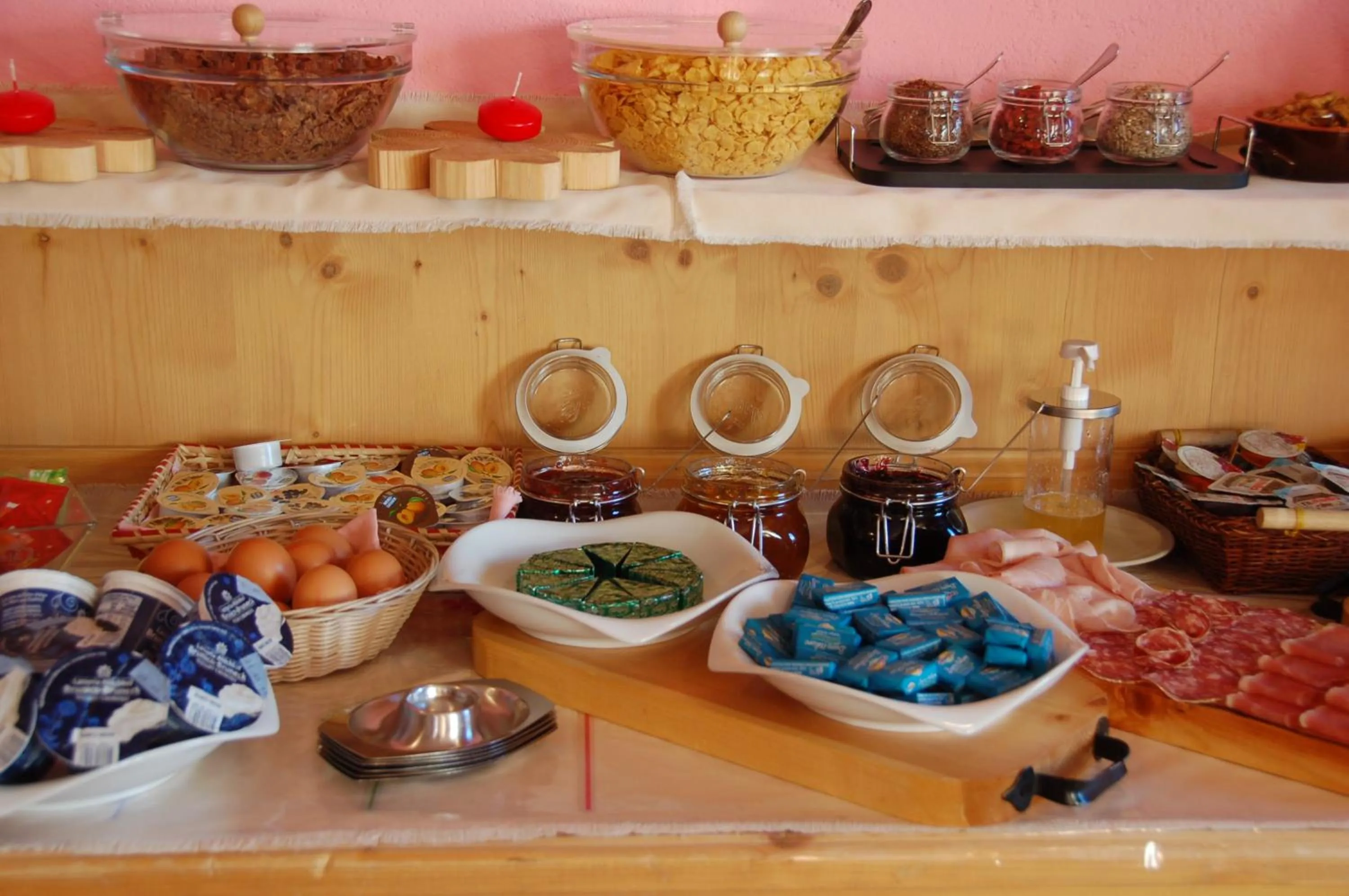 Buffet breakfast in Hotel Carpe Diem