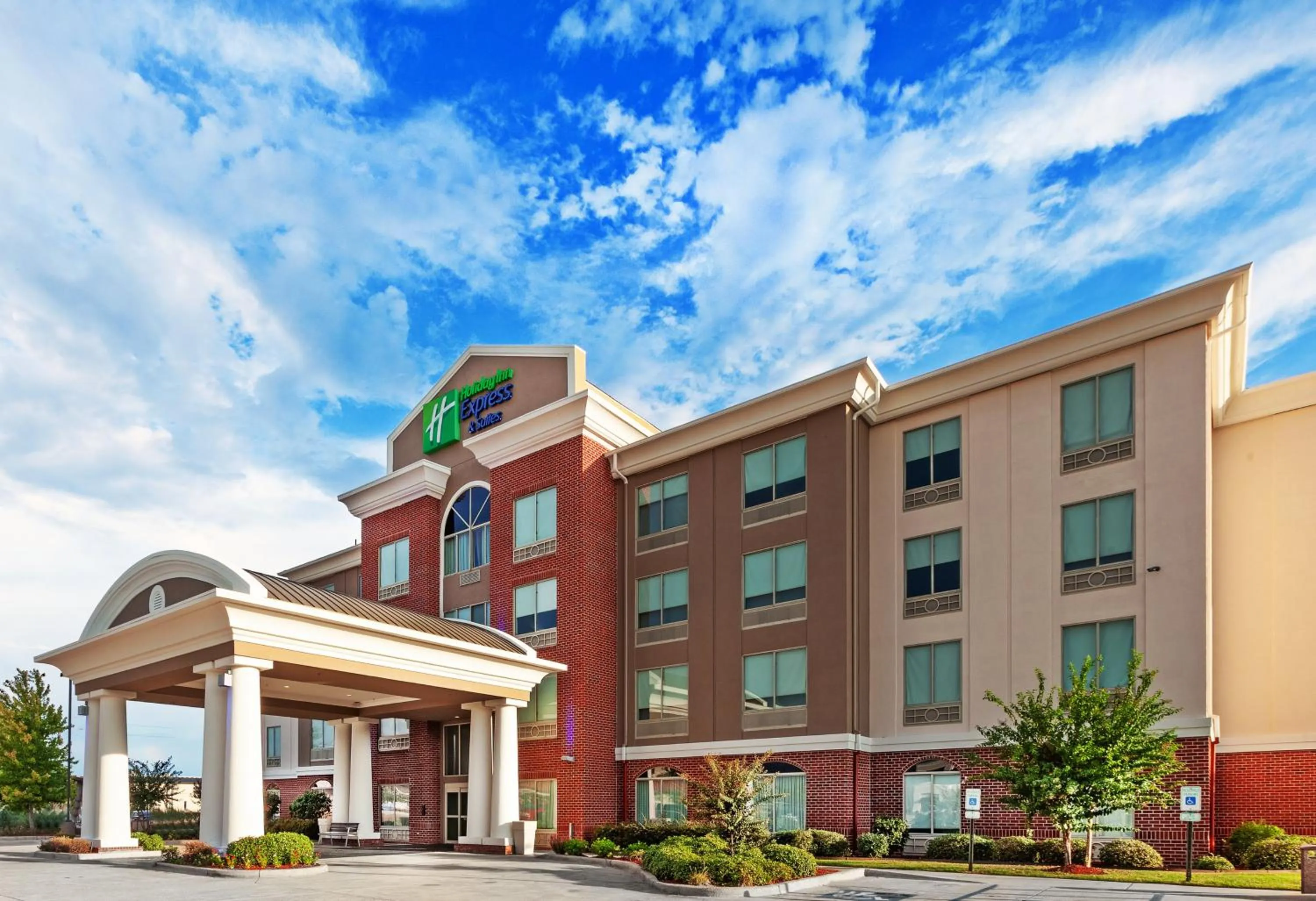 Property building in Holiday Inn Express Hotel and Suites Shreveport South Park Plaza by IHG