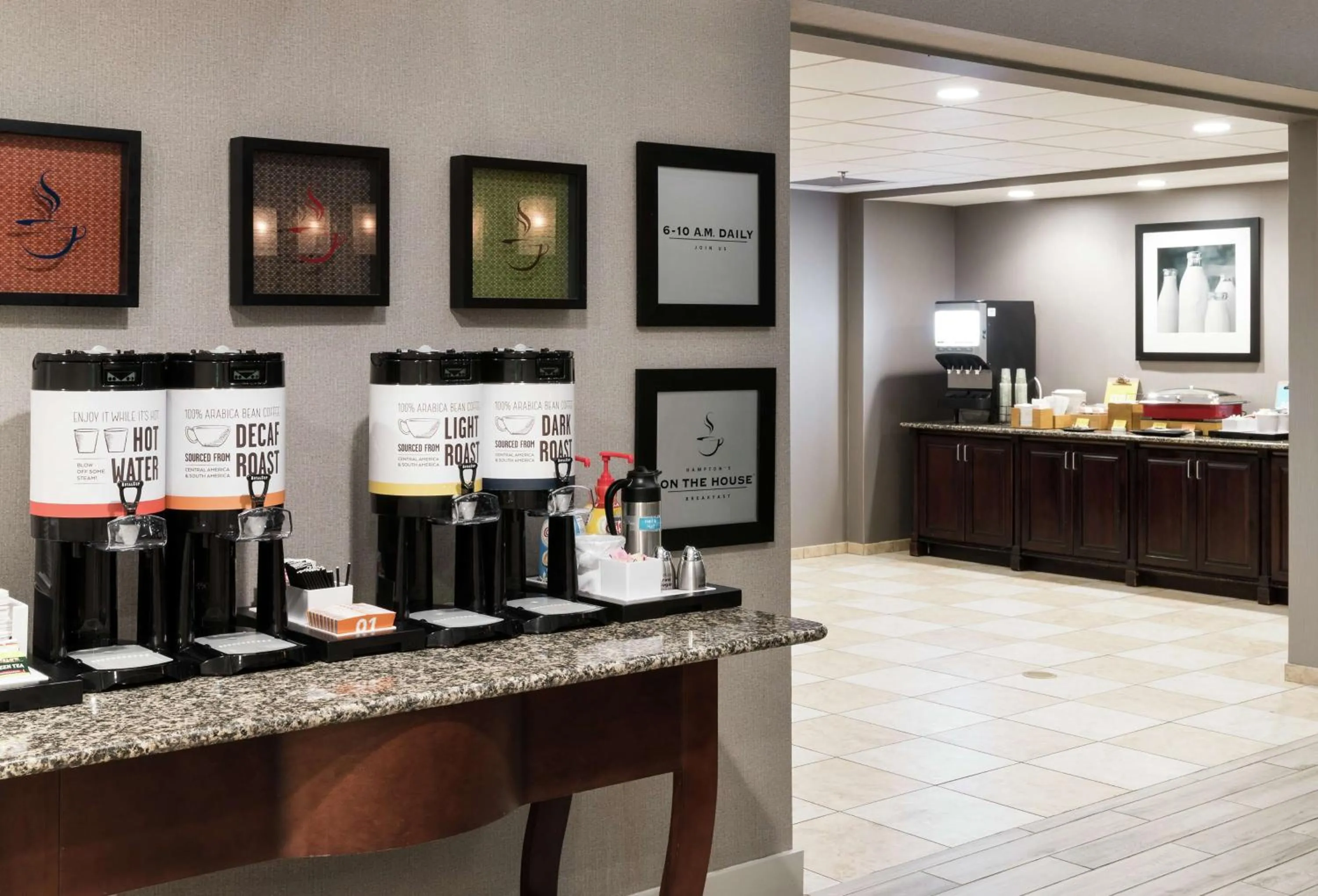 Breakfast in Hampton Inn & Suites Panama City Beach-Pier Park Area