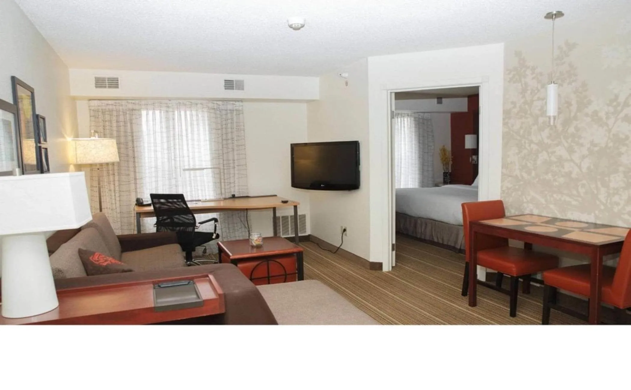Bedroom in MainStay Suites Appleton Airport - Fox River Mall Area