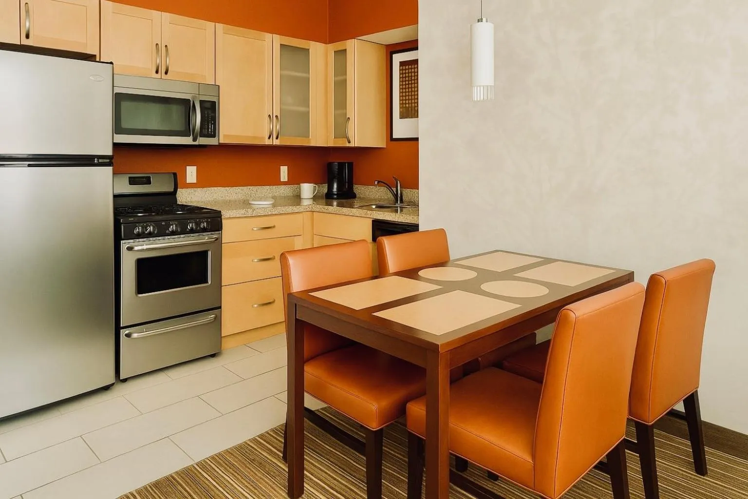 Kitchen or kitchenette in MainStay Suites Appleton Airport - Fox River Mall Area
