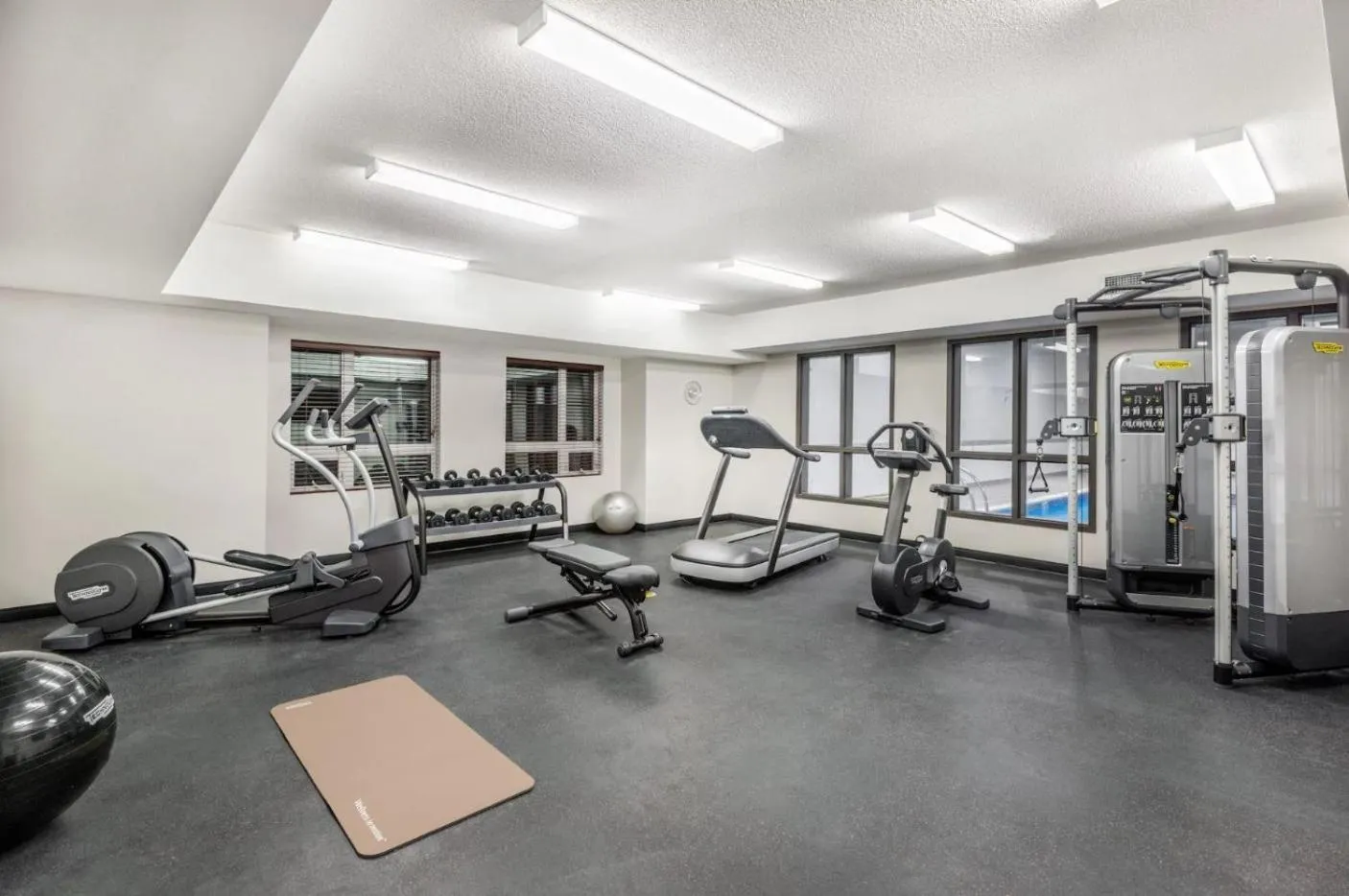 Fitness centre/facilities in Microtel Inn & Suites by Wyndham Sudbury