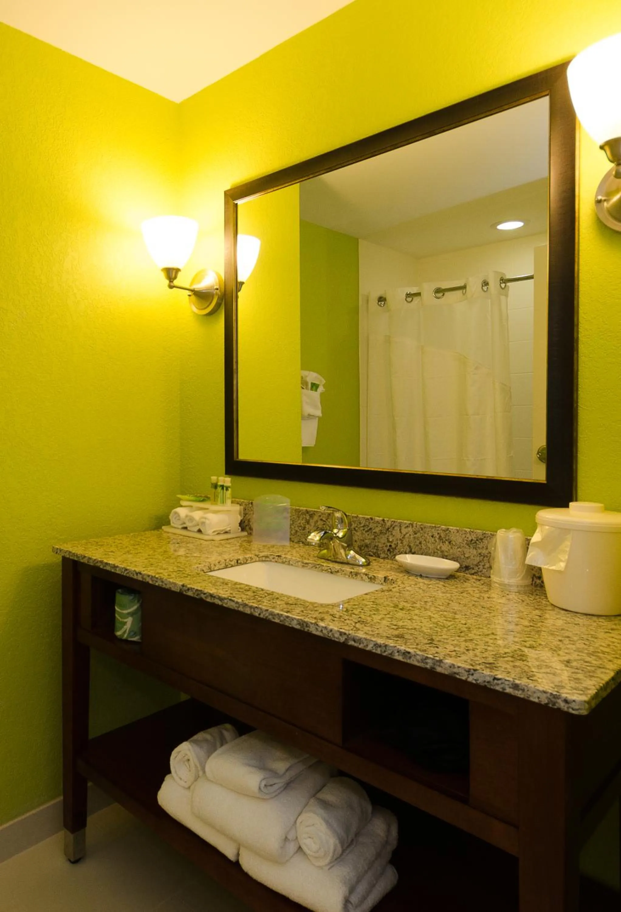 Holiday Inn Express Hickory - Hickory Mart by IHG