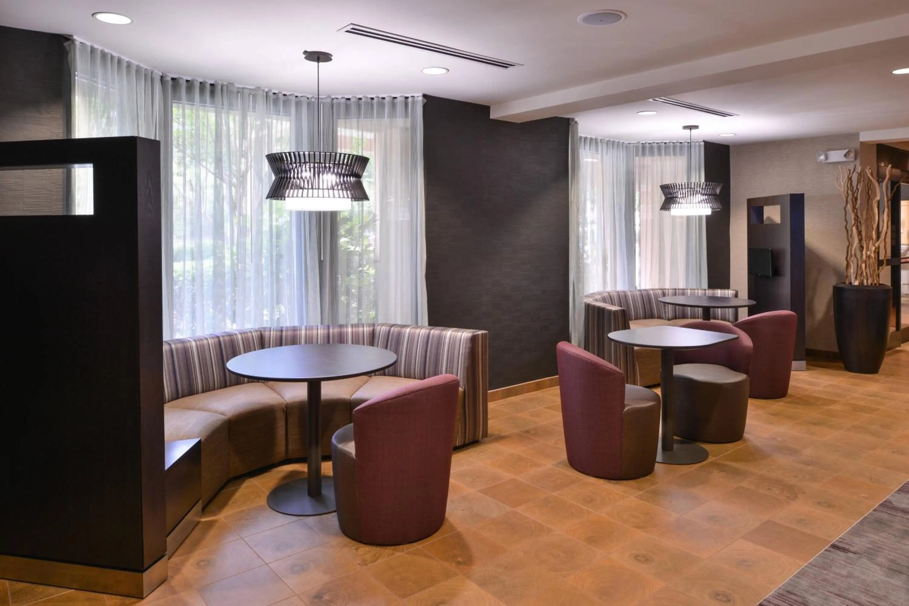 Restaurant/places to eat in Courtyard by Marriott Columbia Northeast/Fort Jackson Area