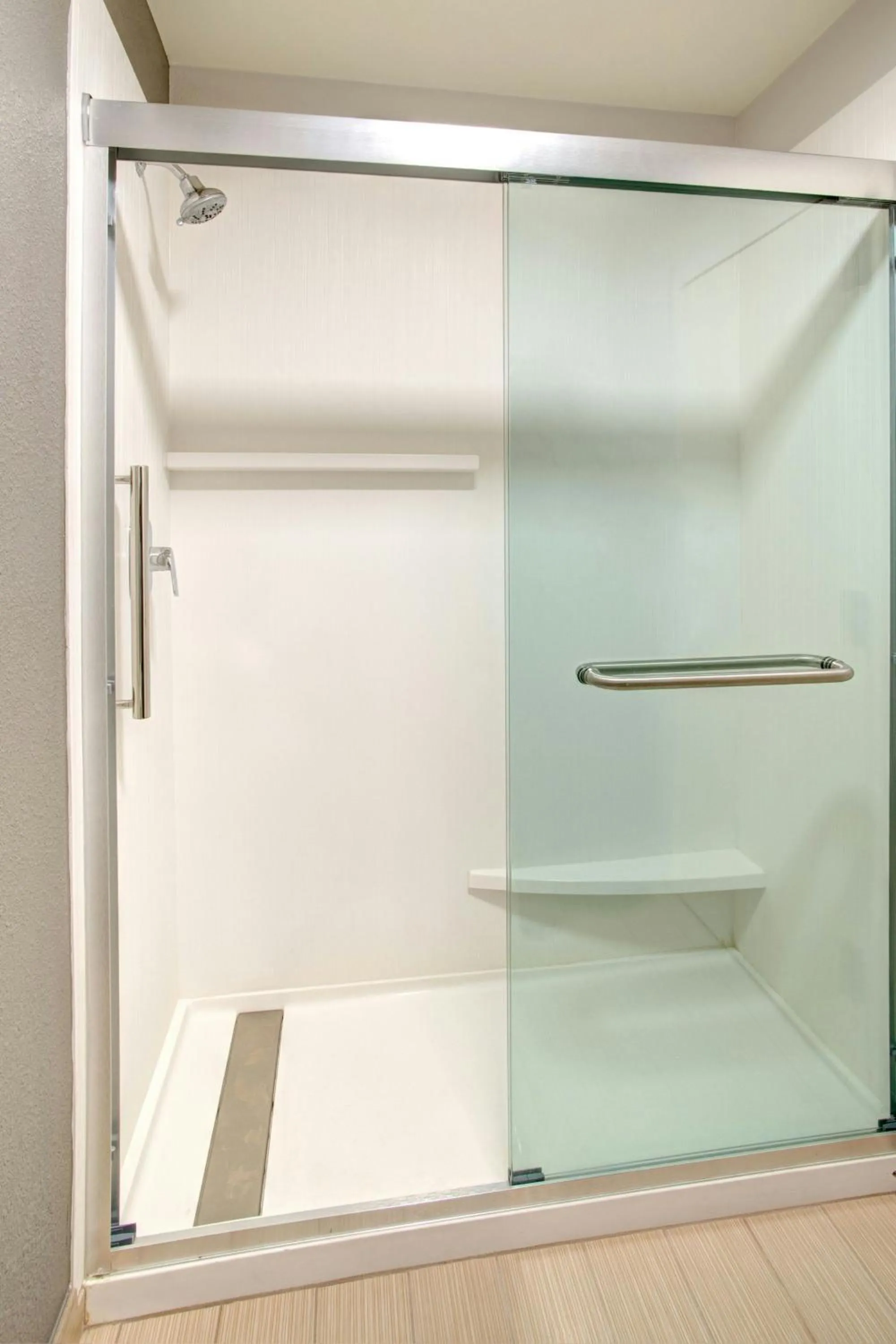 Bathroom in Courtyard by Marriott Columbia Northeast/Fort Jackson Area