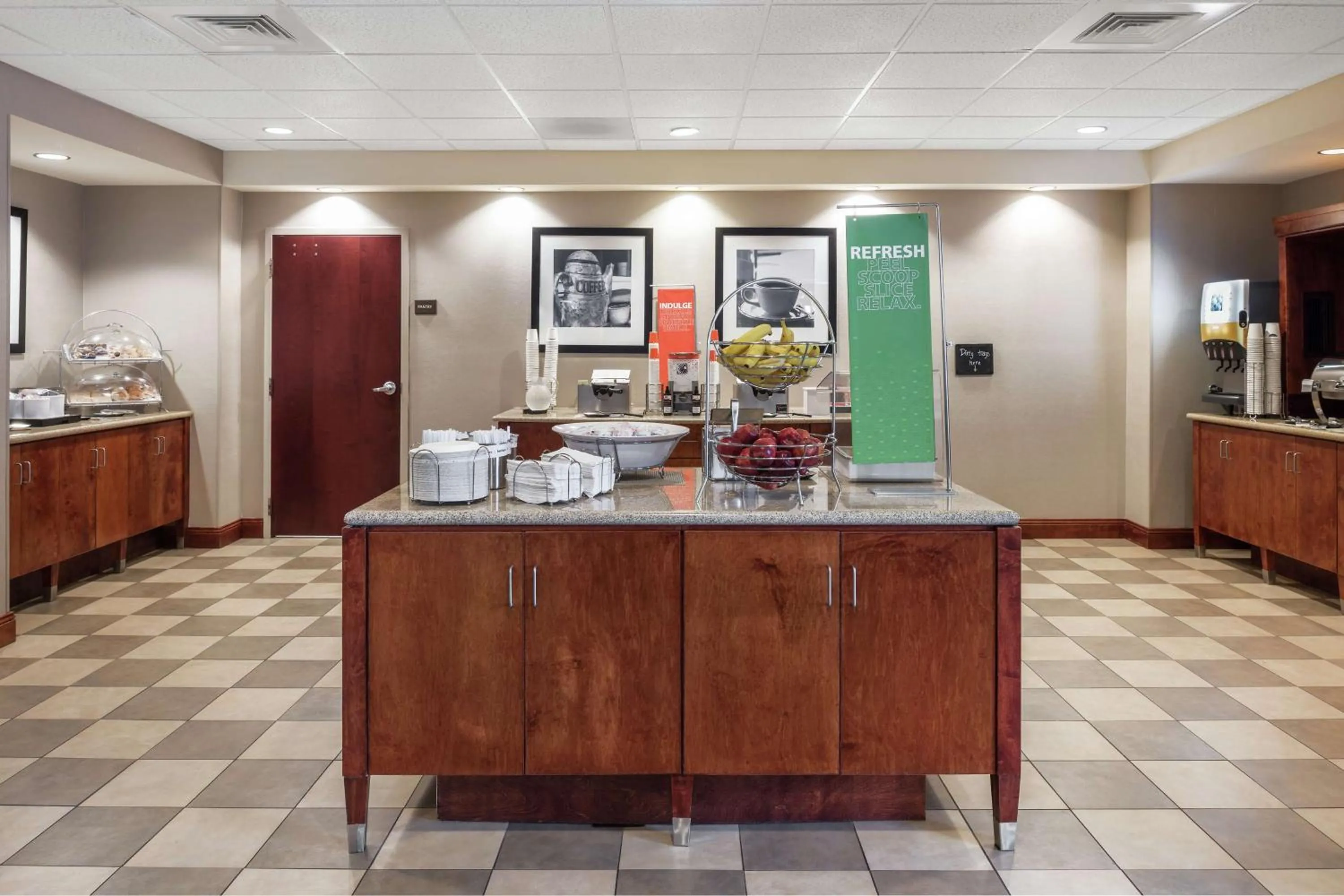 Restaurant/places to eat in Hampton Inn Branson - Branson Hills