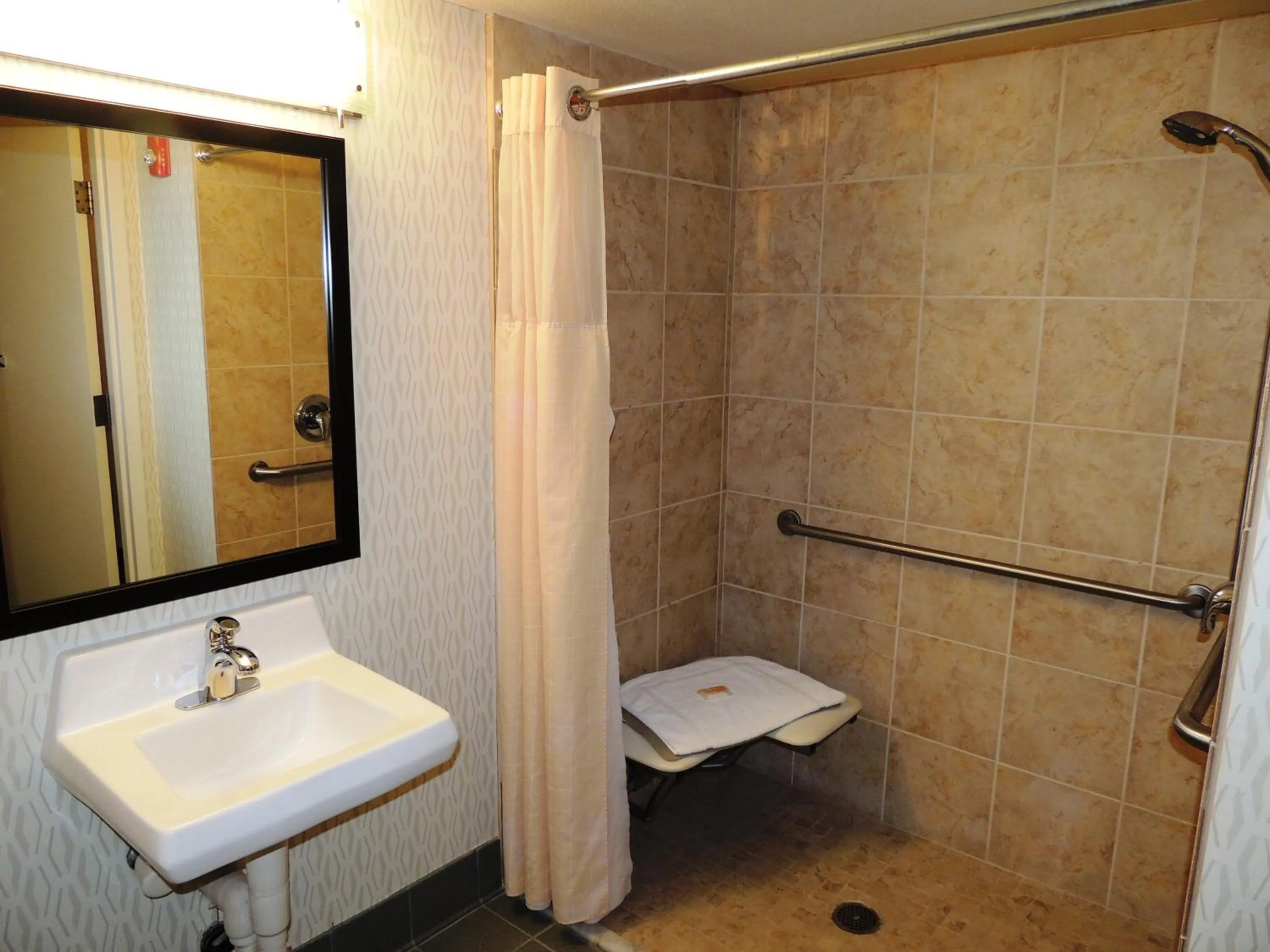 Bathroom in Holiday Inn Portland- I-5 S Wilsonville by IHG