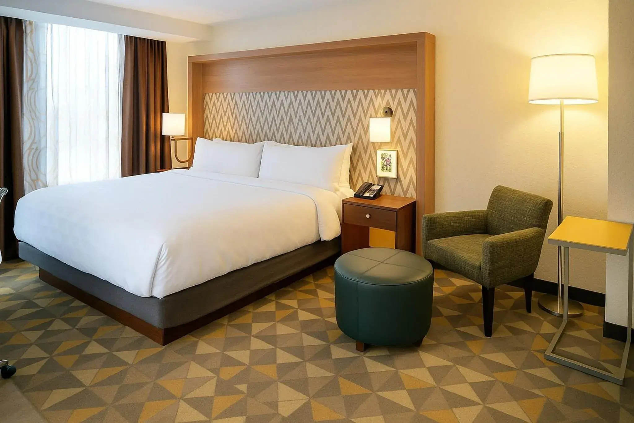 King Room with Mobility Accessible Roll-In Shower in Holiday Inn Portland- I-5 S Wilsonville by IHG King Room with Mobility Accessible Roll-In Shower in Holiday Inn Portland- I-5 S Wilsonville by IHG