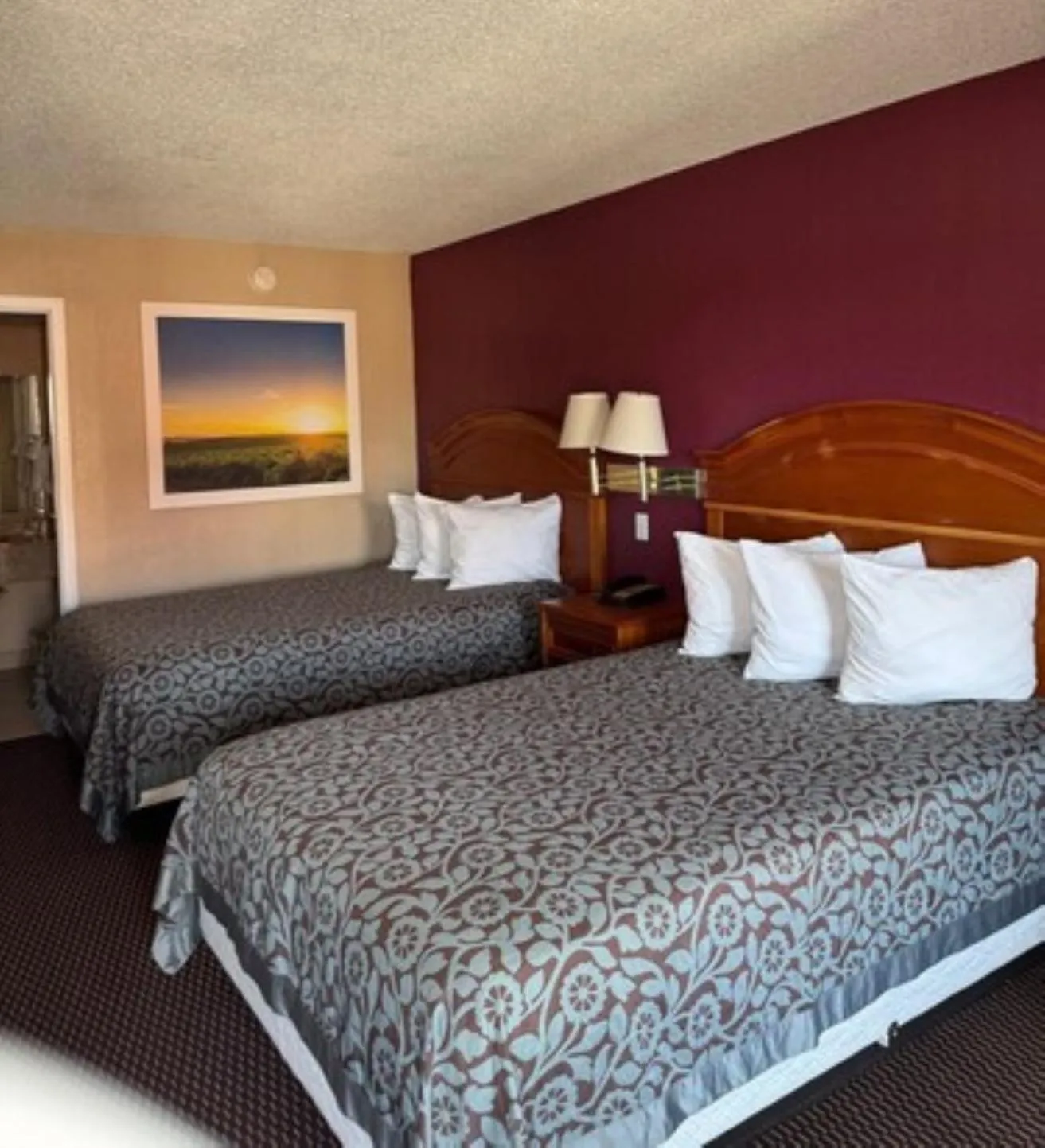 View (from property/room), Bed in Days Inn by Wyndham San Antonio Splashtown/ATT Center