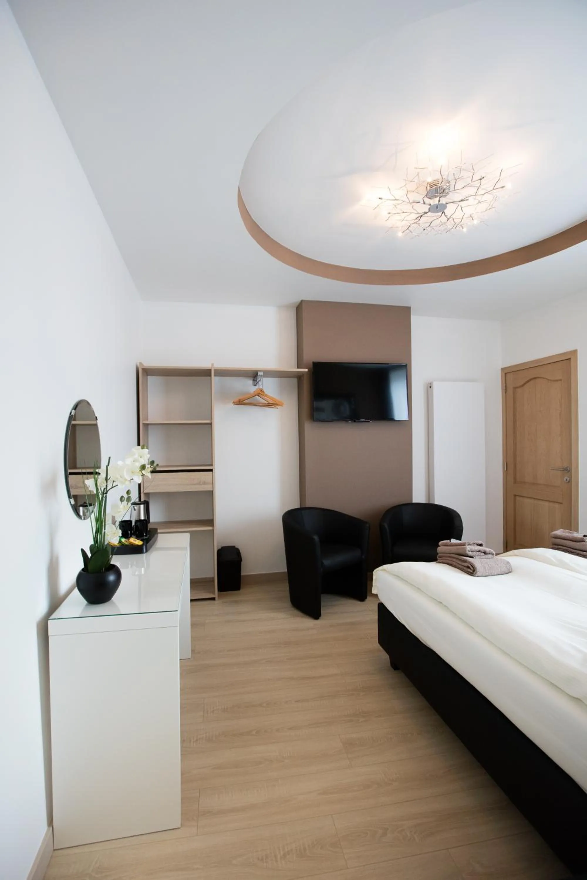 Bedroom, Bed in Elysian