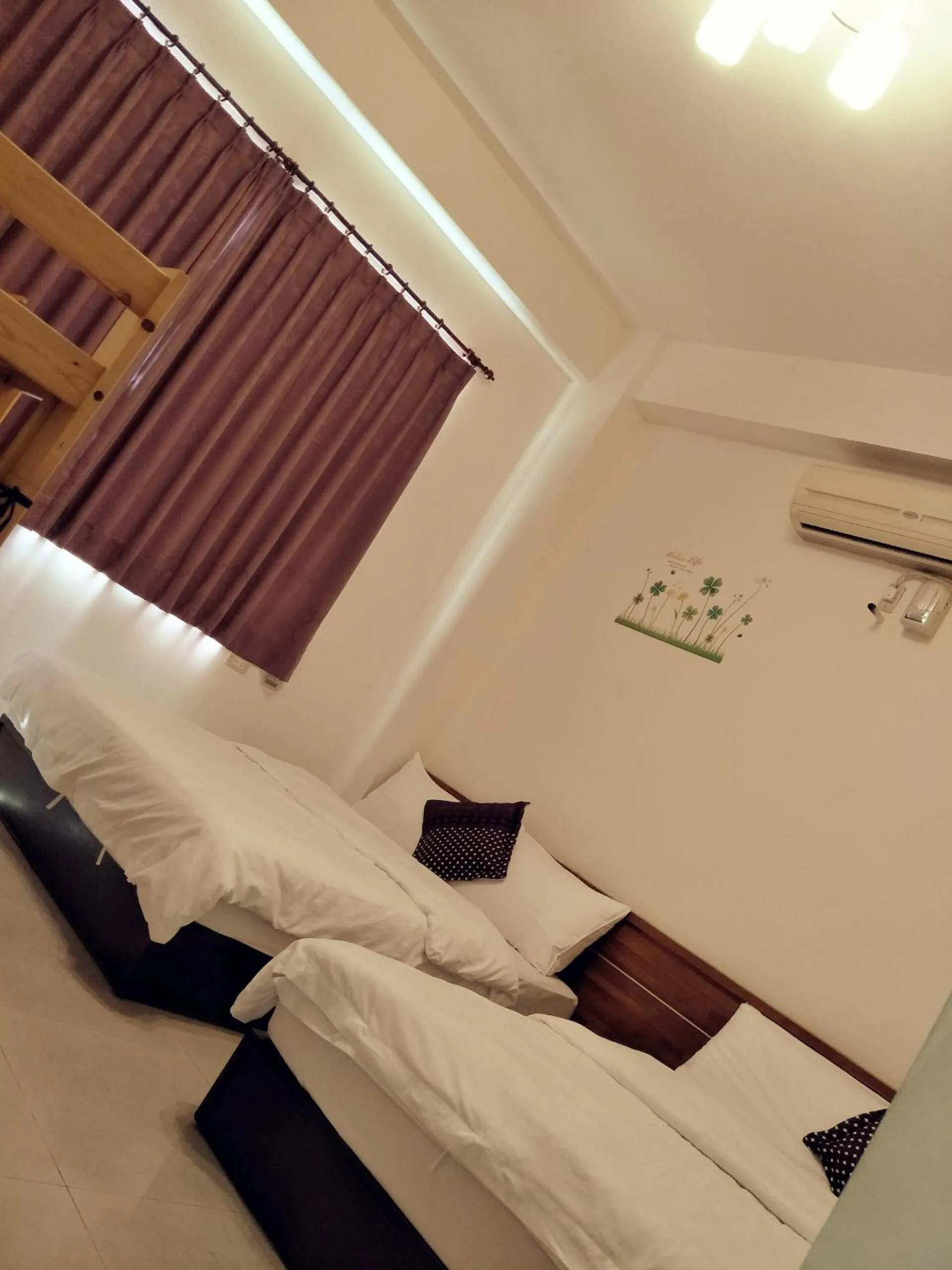 Bed in Lu He Feng Homestay