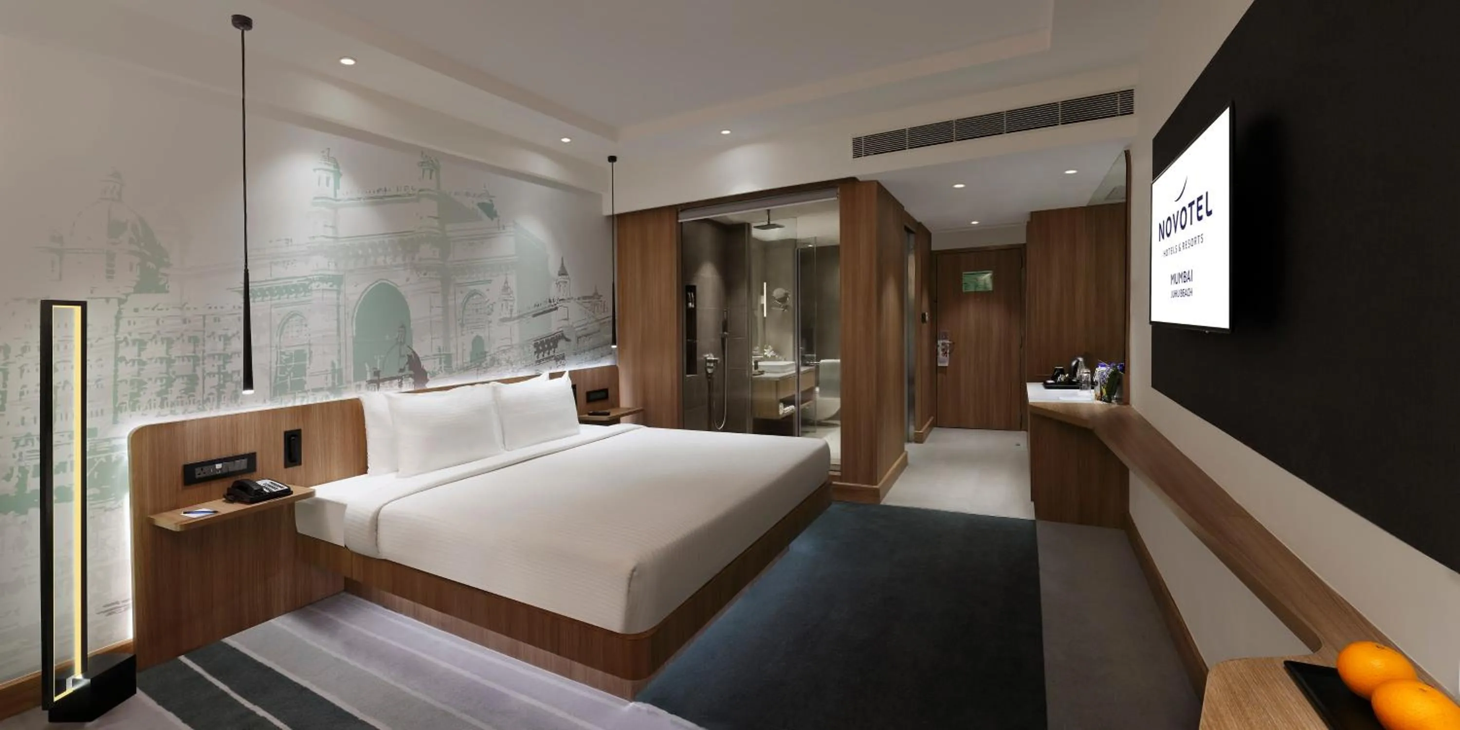 Photo of the whole room, Bed in Novotel Mumbai Juhu Beach