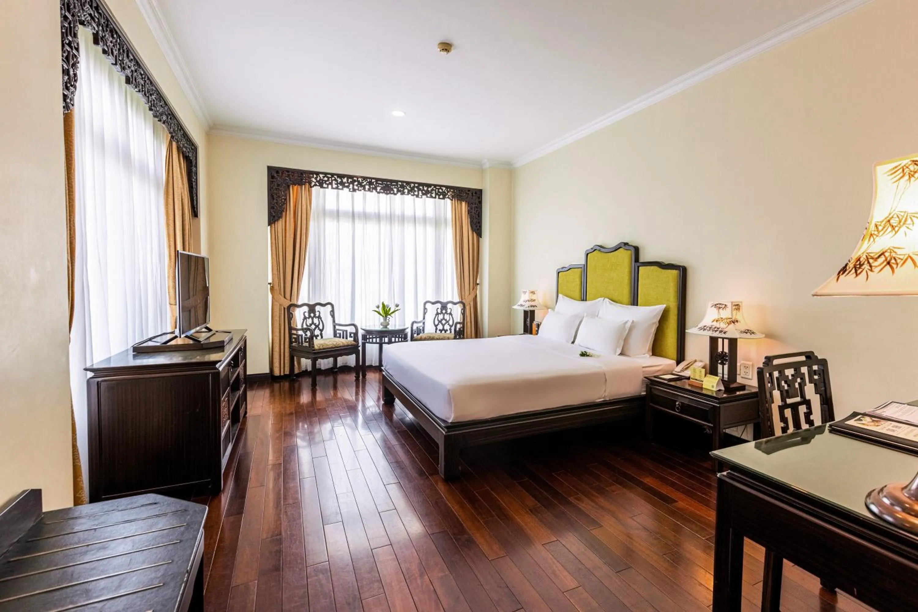 Photo of the whole room, Bed in TTC Imperial Hotel