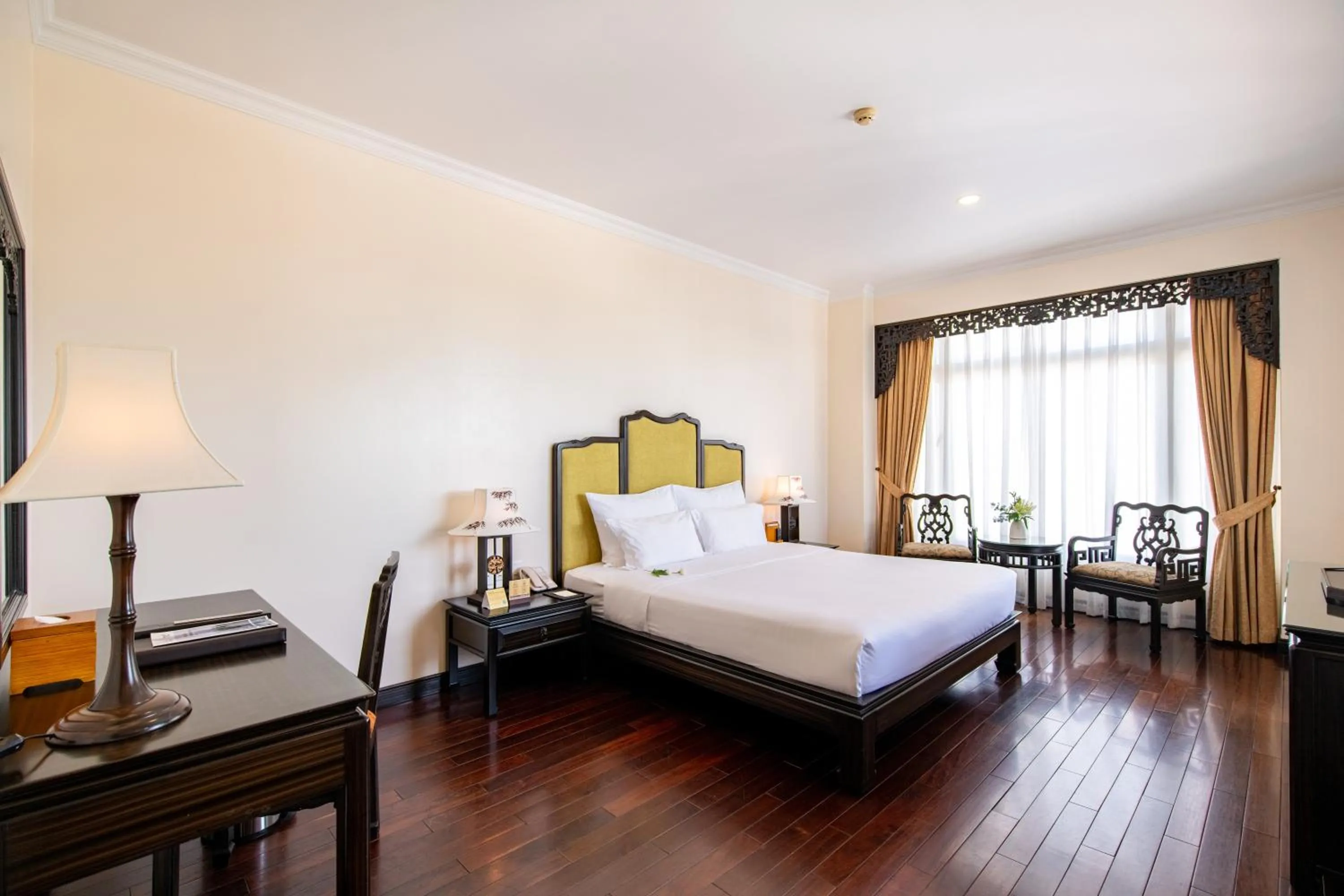 Photo of the whole room, Bed in TTC Imperial Hotel