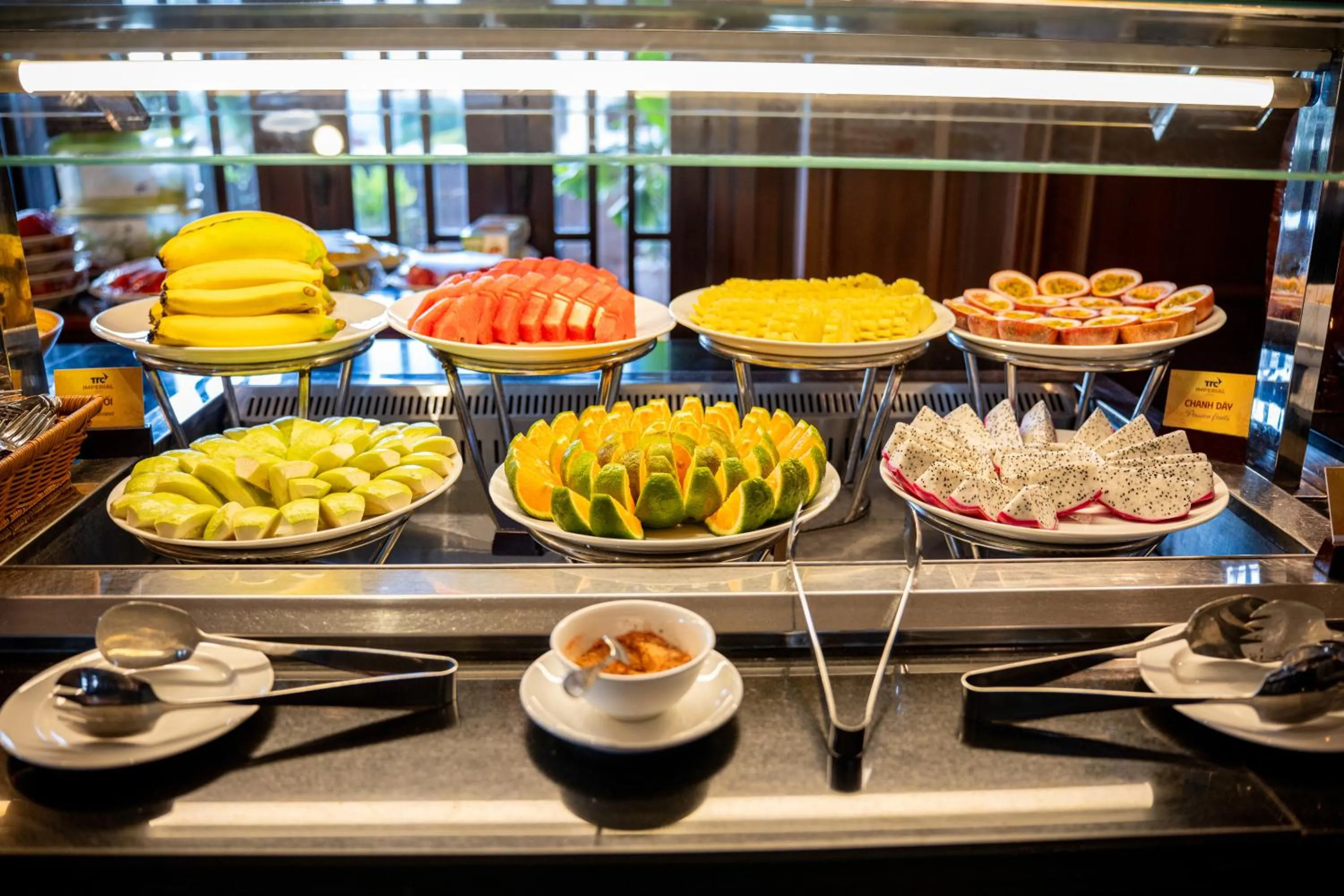 Food and drinks in TTC Imperial Hotel