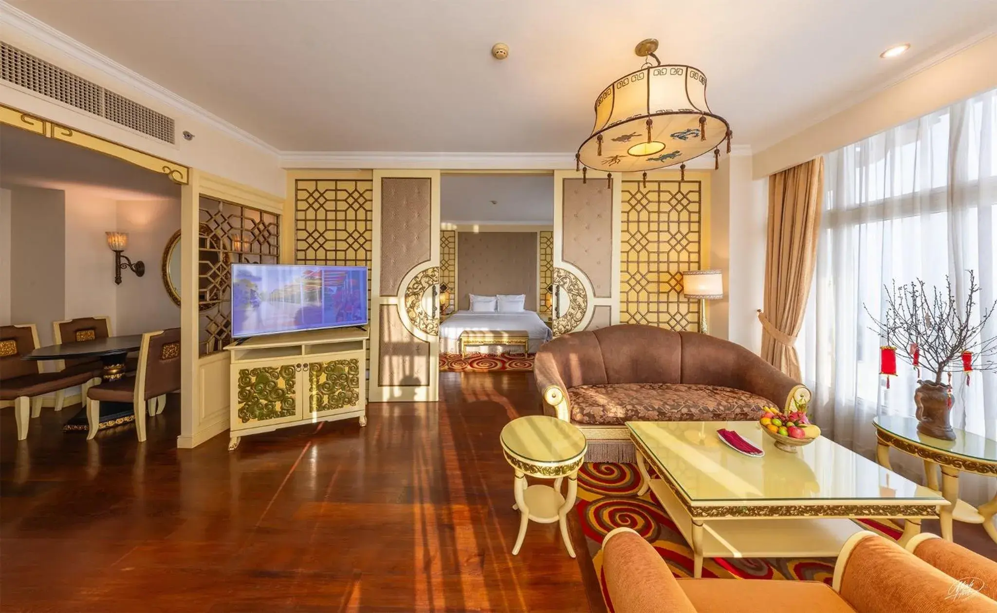 Senior Suite in TTC Imperial Hotel Senior Suite in TTC Imperial Hotel