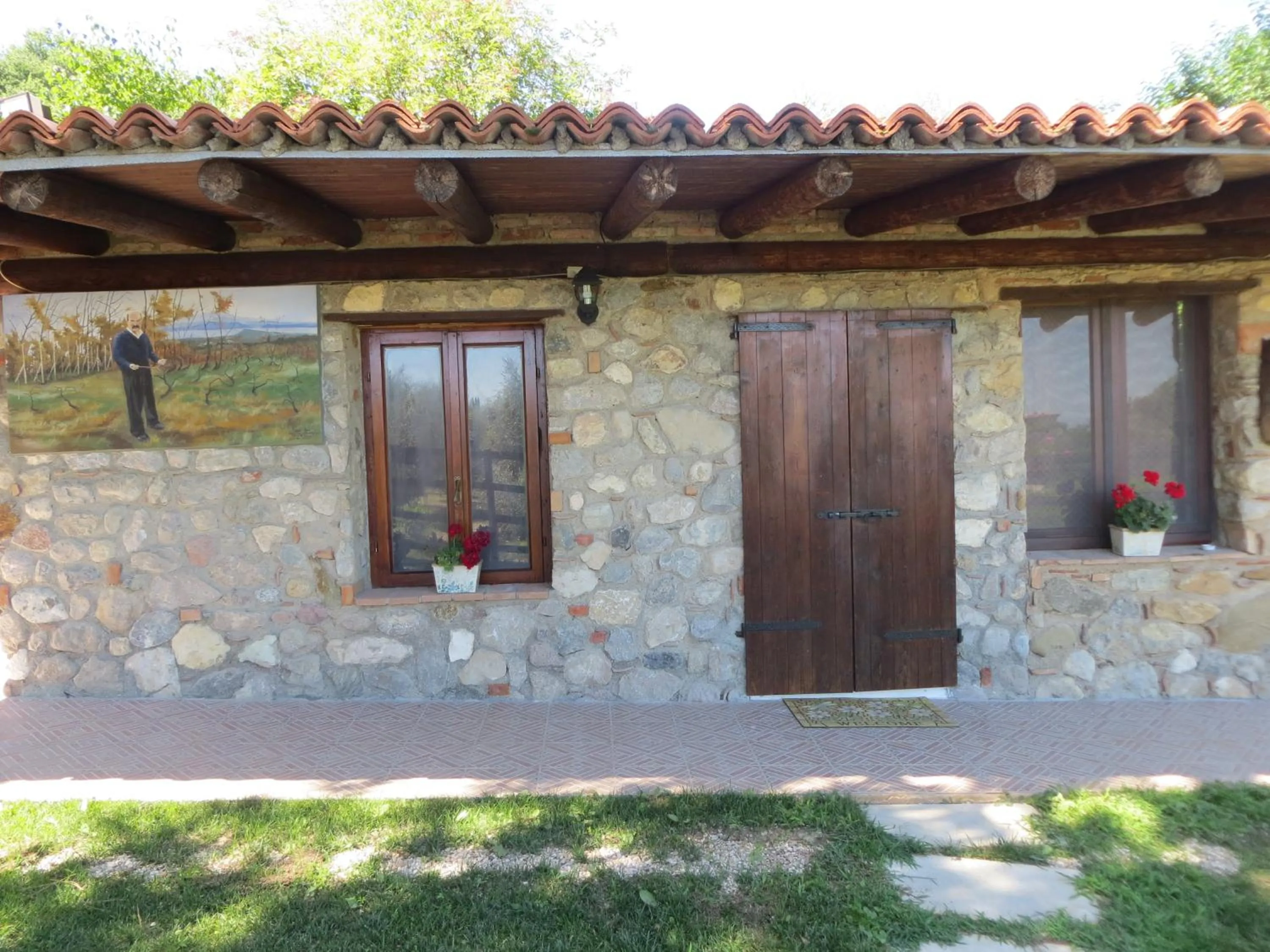 Facade/entrance in Monte Lago