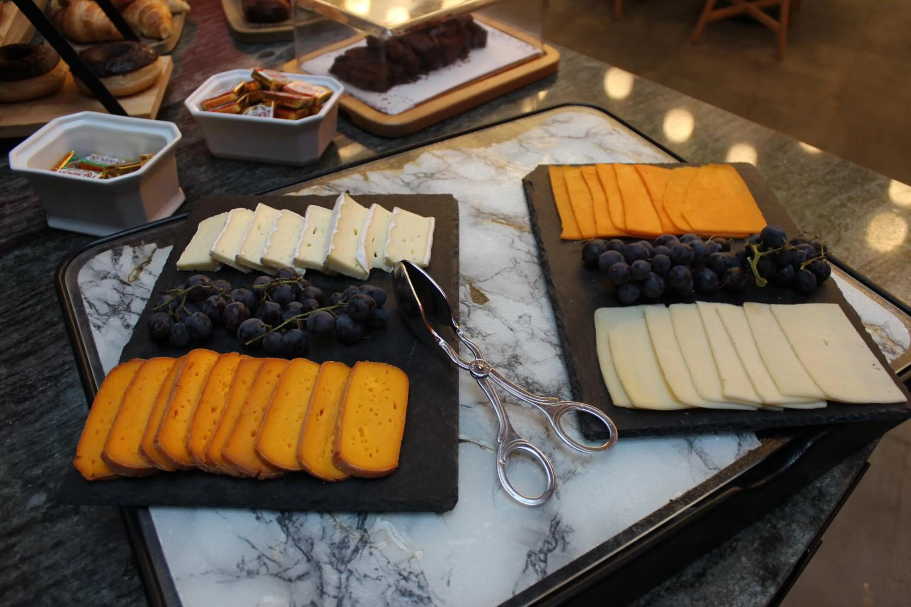 Food and drinks in LOGIS Hôtel Borel