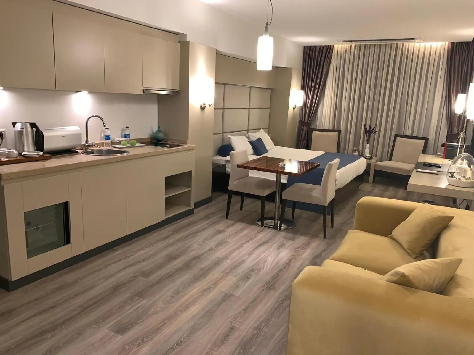 Kitchen or kitchenette in MY Hotel