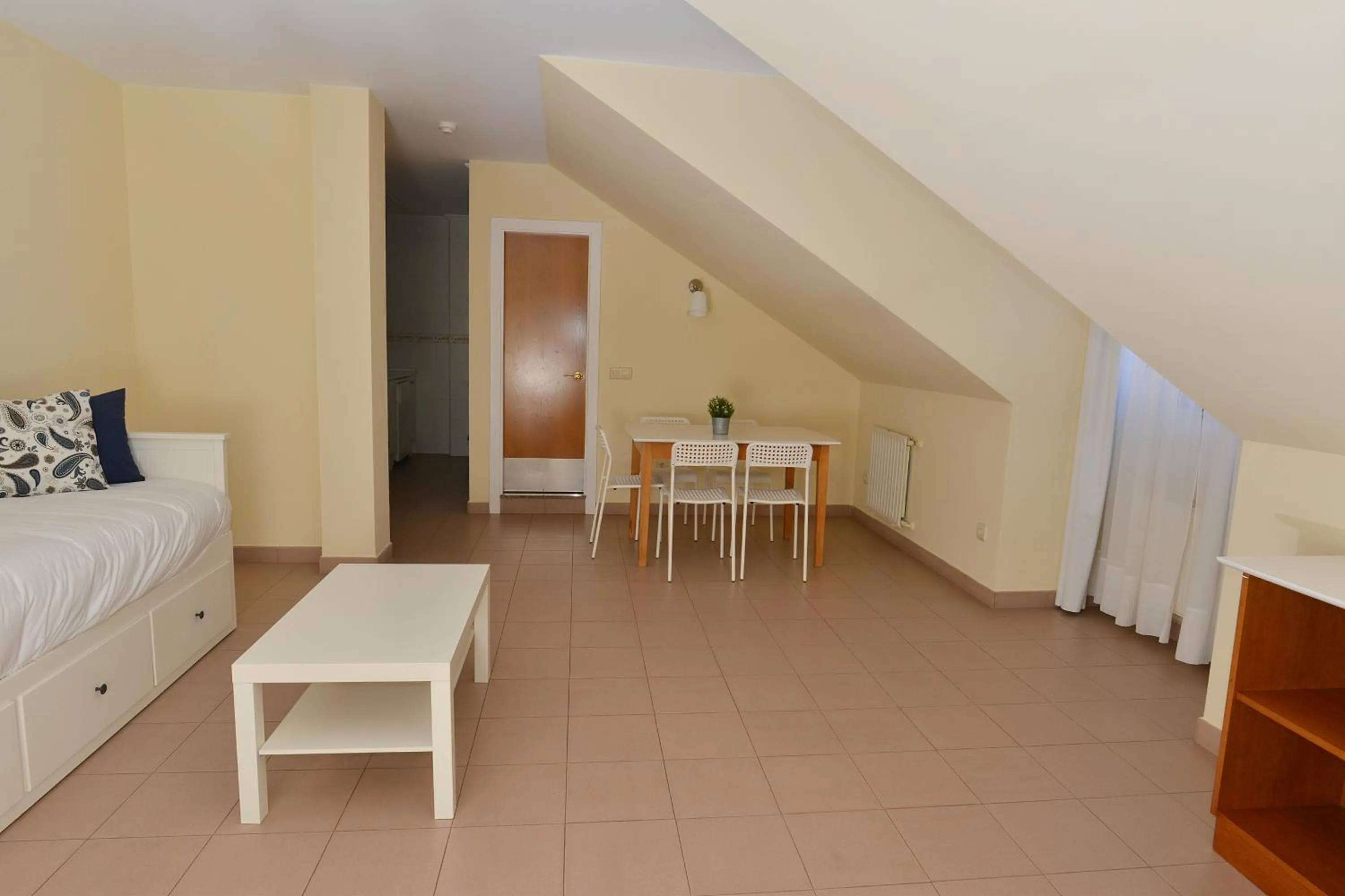 Living room, Bed in Apartamentos Marina