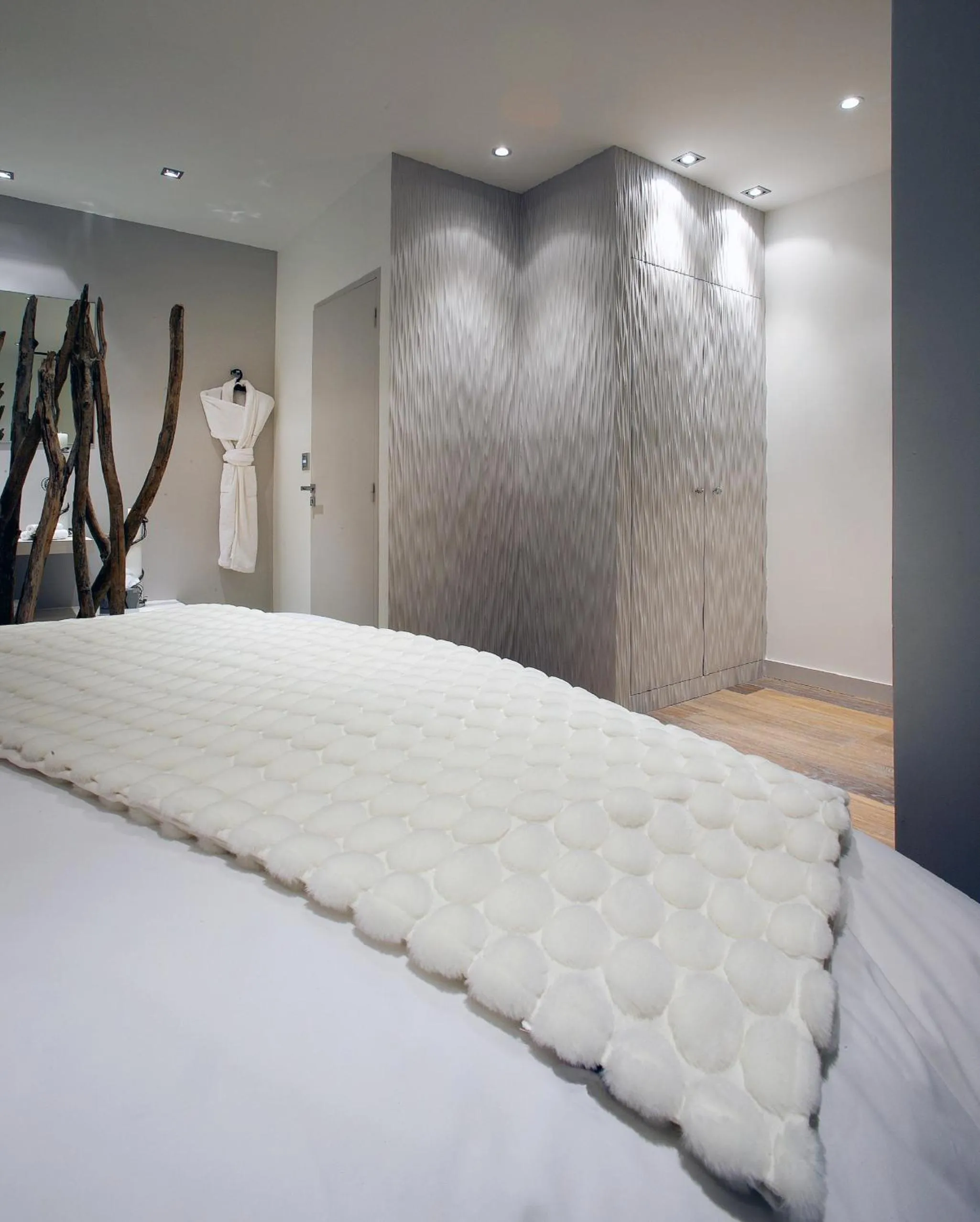 Bed in Petit Hôtel Confidentiel