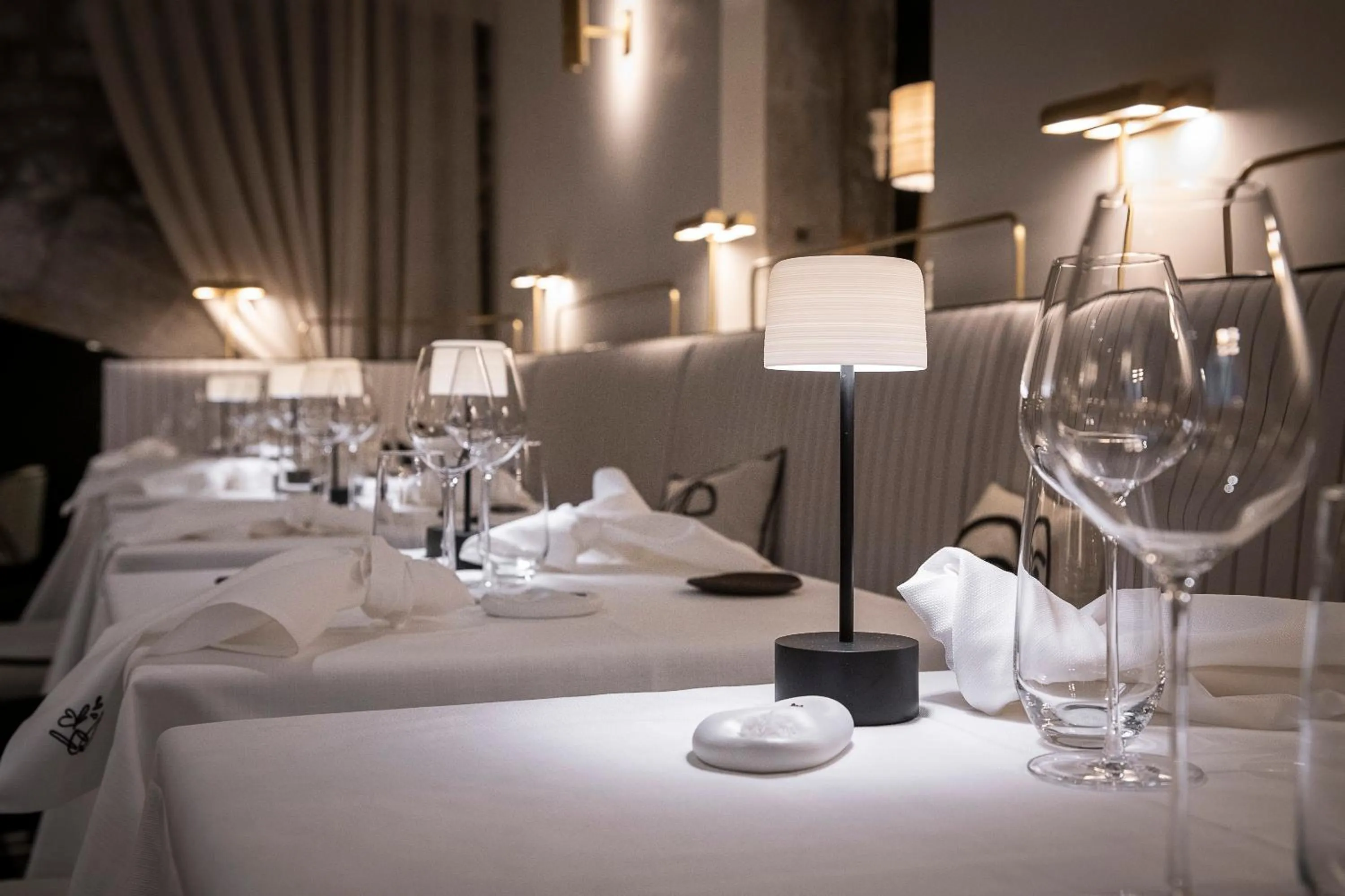 Restaurant/places to eat in Petit Hôtel Confidentiel