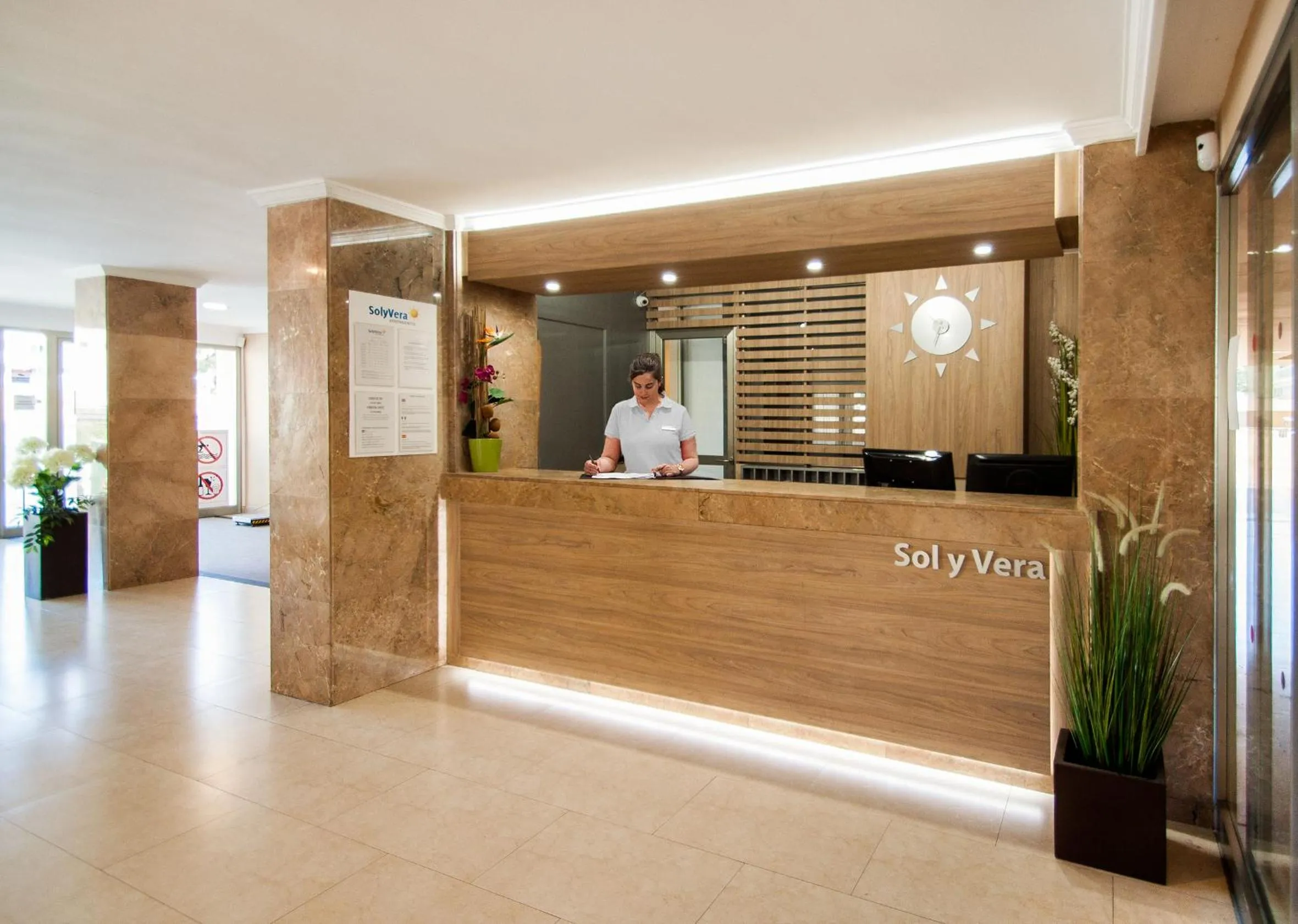 Apartamentos Sol y Vera