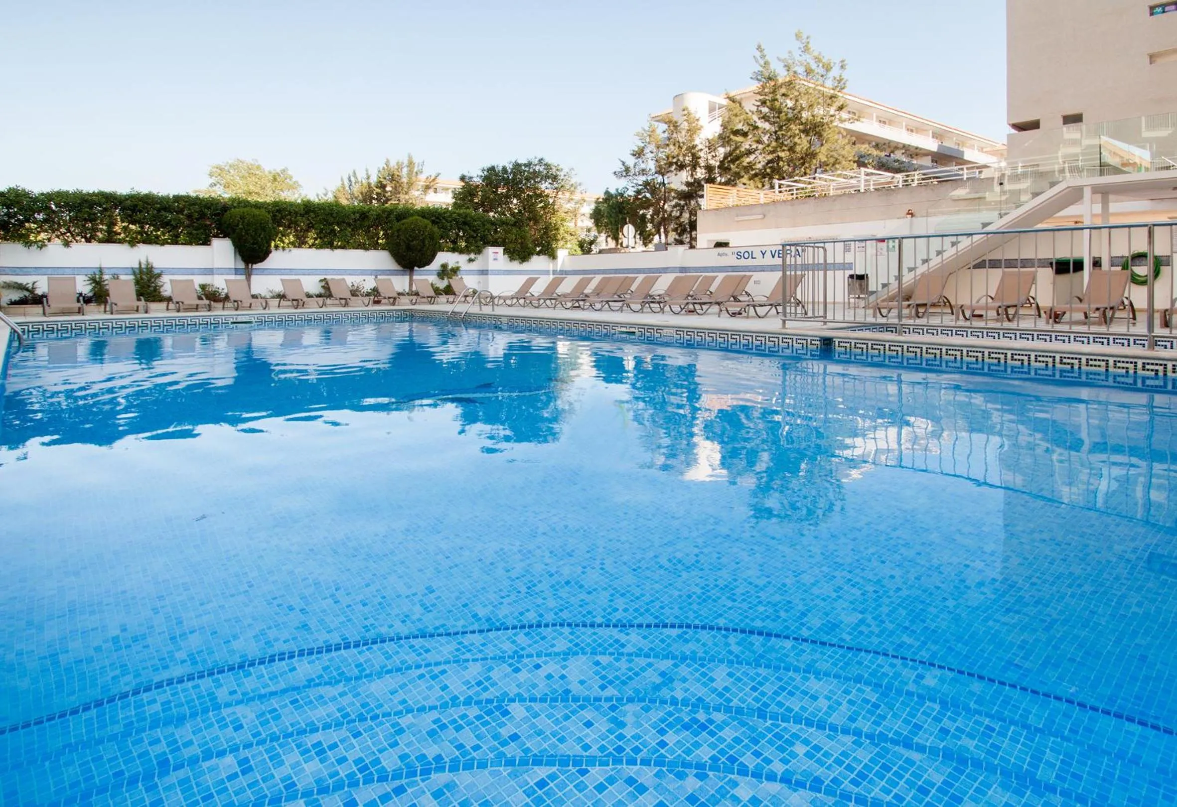 Swimming pool in Apartamentos Sol y Vera
