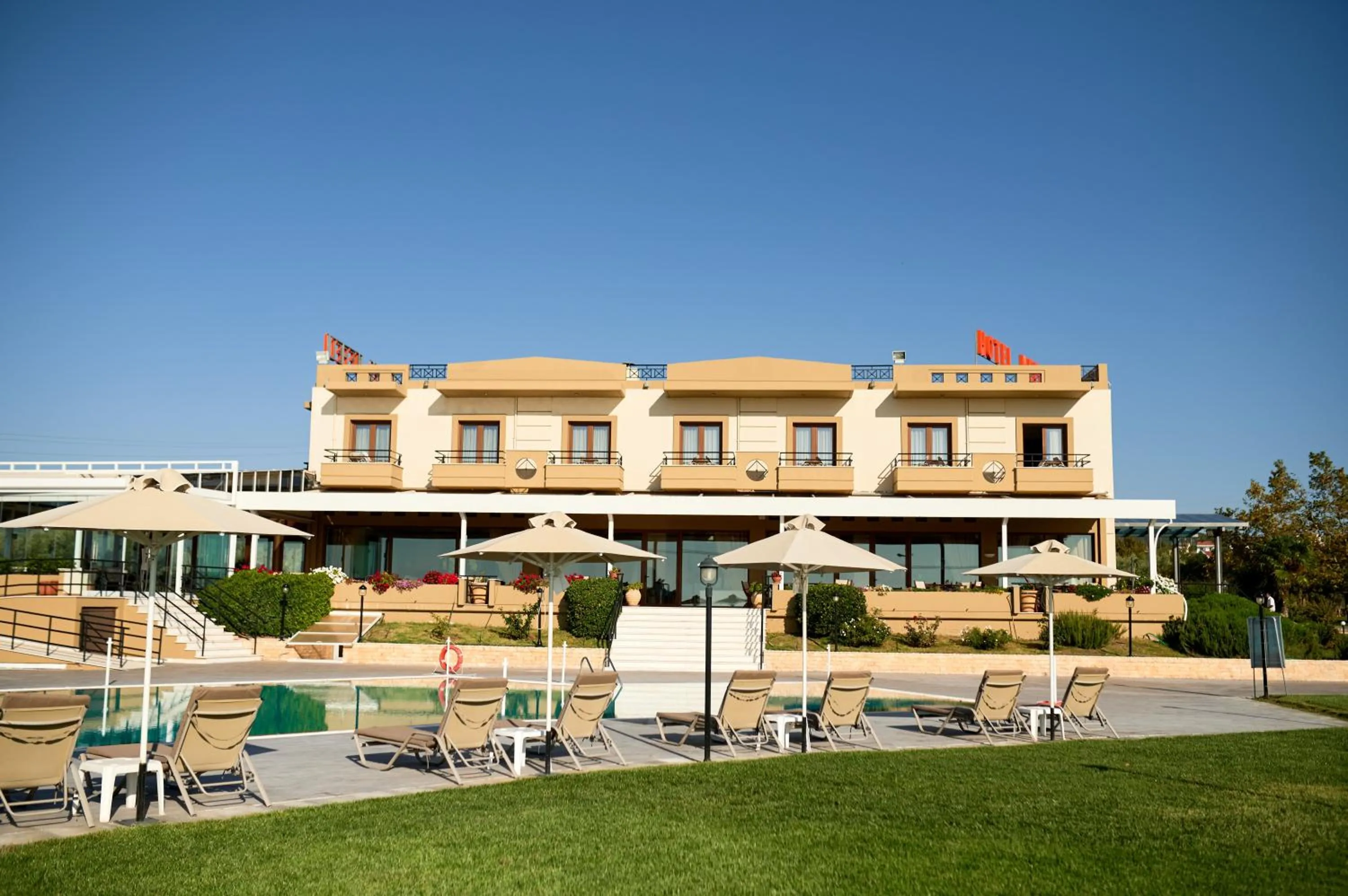 Pool view in Nefeli Hotel