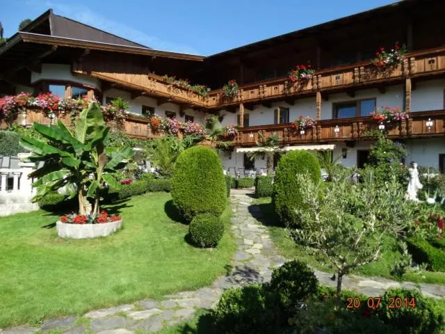 Property building in Gartenhotel Lenzenhof - Wildschönau- PREMIUMCARD inclusive