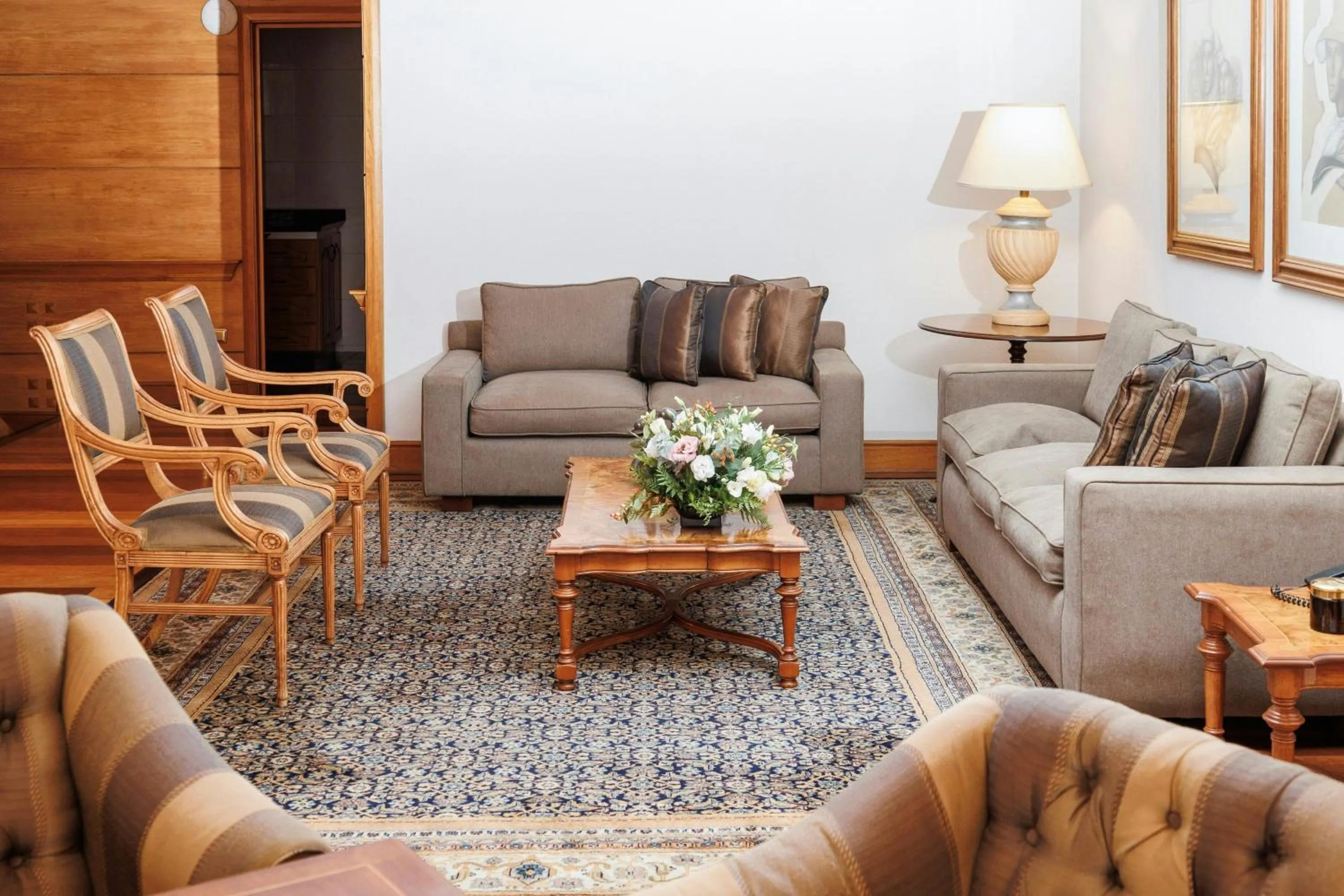 Photo of the whole room in Hotel Plaza Santiago