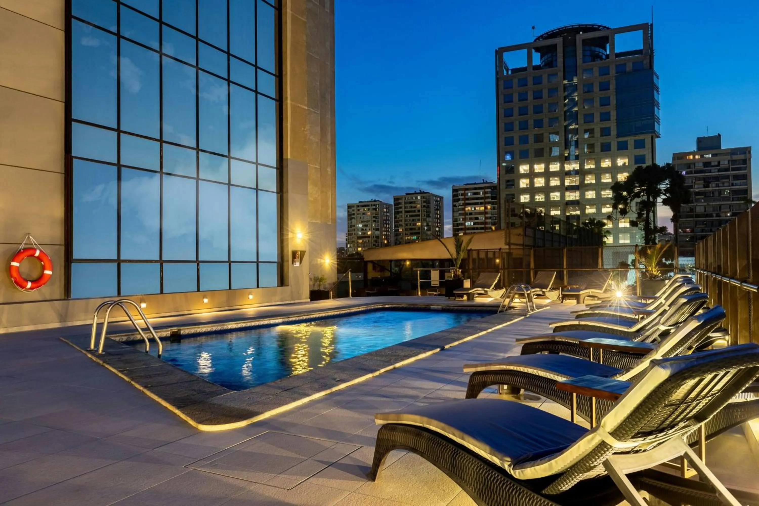 Property building in Hotel Plaza Santiago