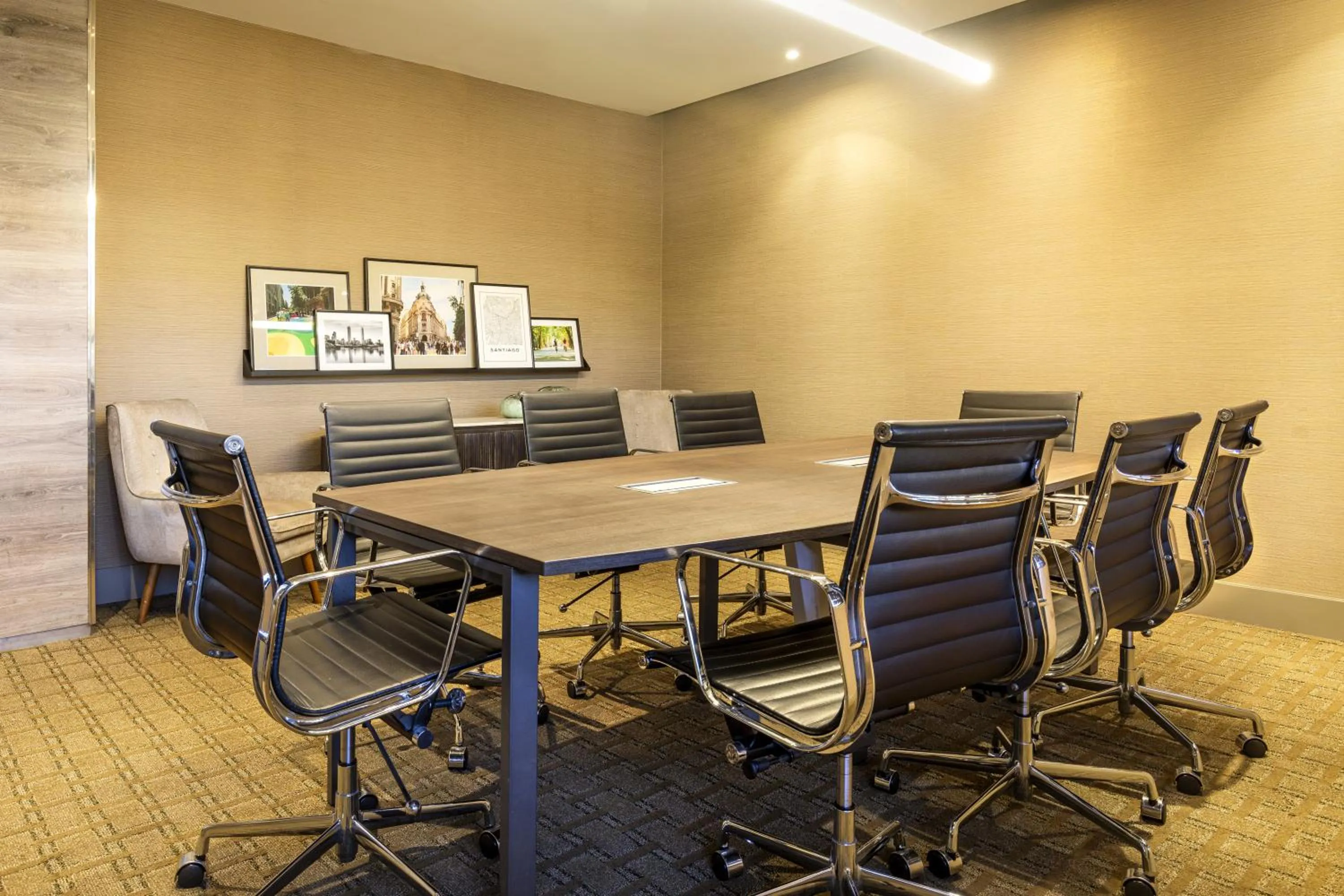 Seating area in Hotel Plaza Santiago