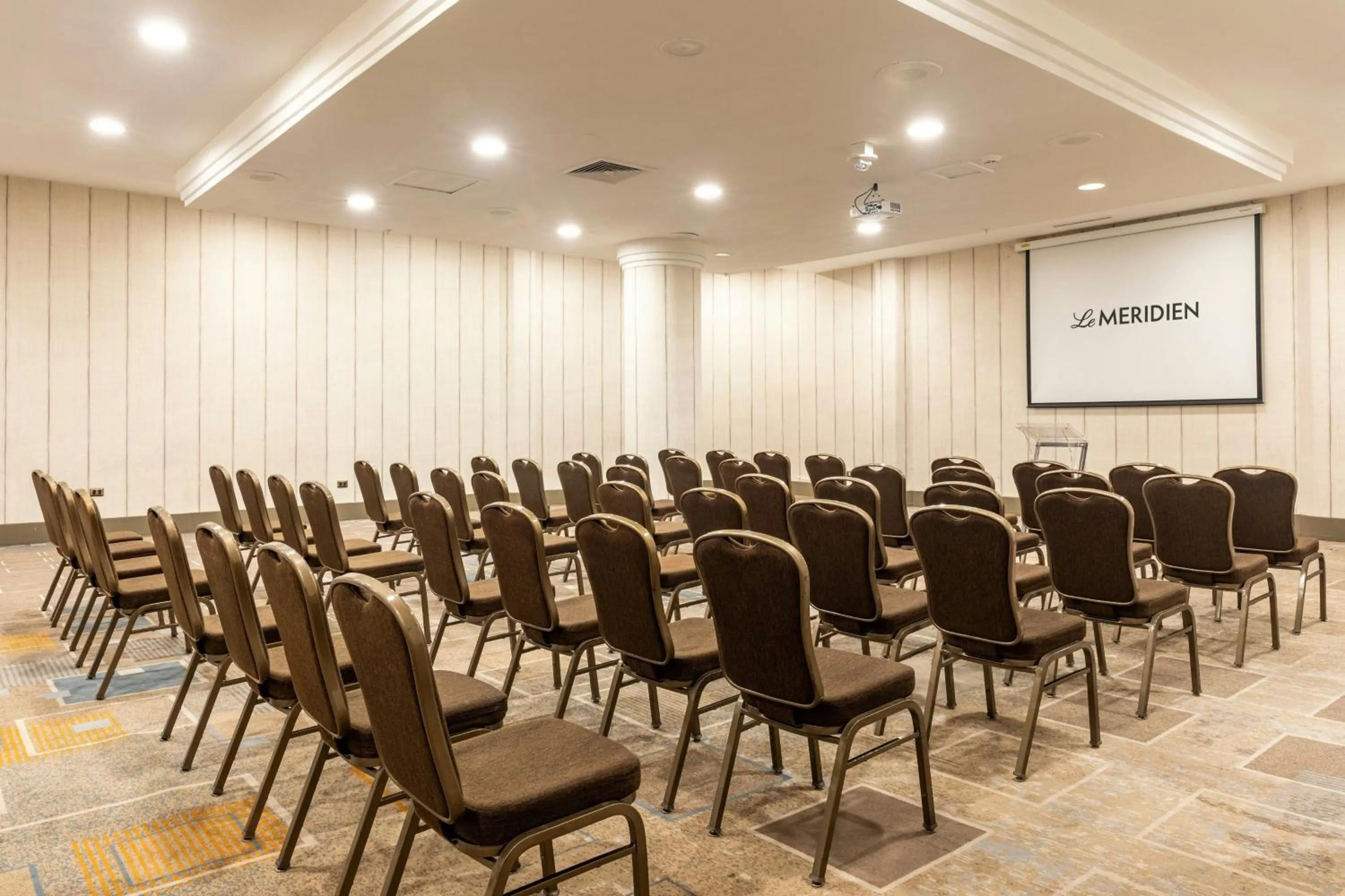 Meeting/conference room in Hotel Plaza Santiago